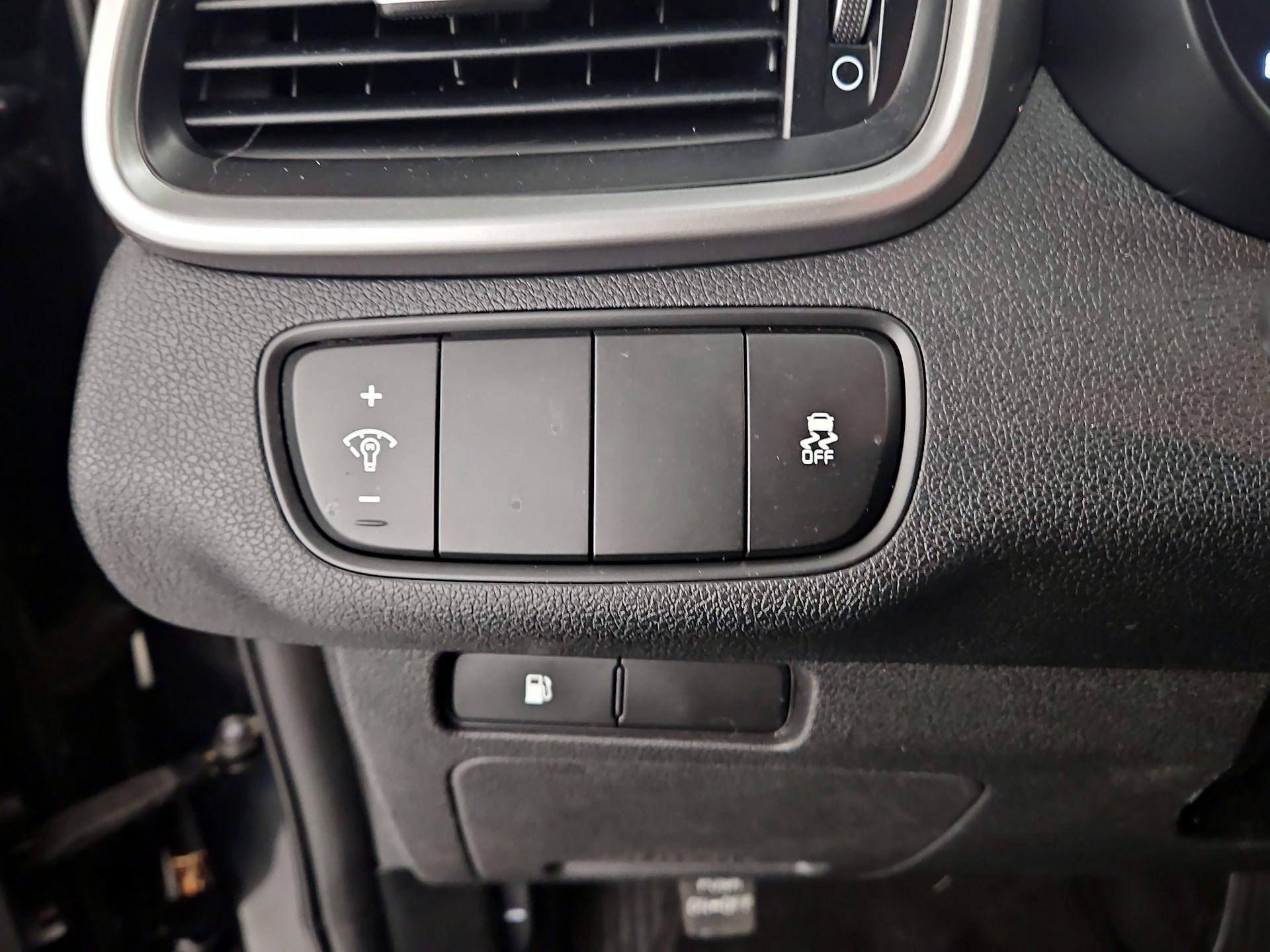 Thumbnail: 2017 Kia Sorento - 13