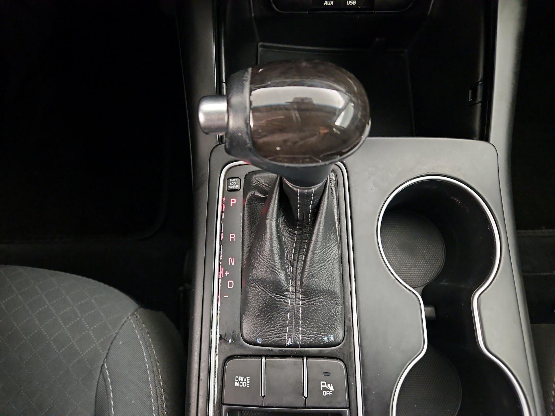 Thumbnail: 2017 Kia Sorento - 17