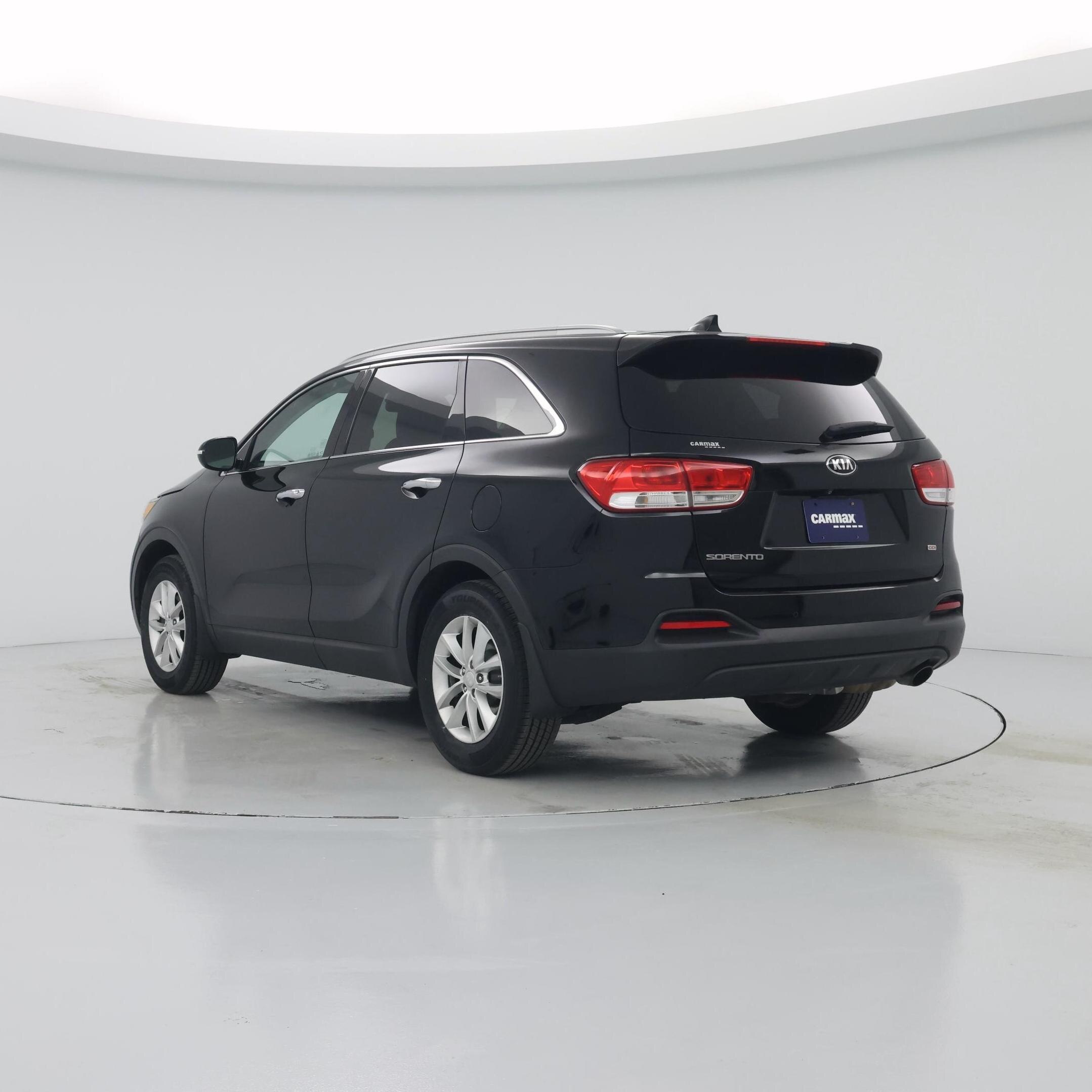 Thumbnail: 2017 Kia Sorento - 2