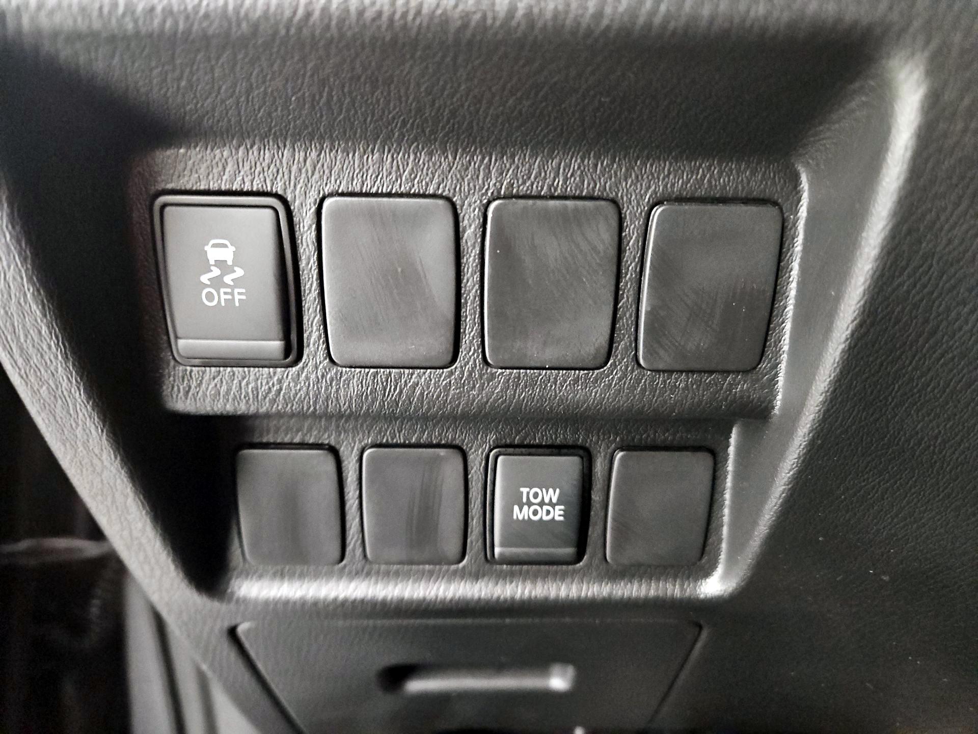 Thumbnail: 2020 Nissan Pathfinder - 13