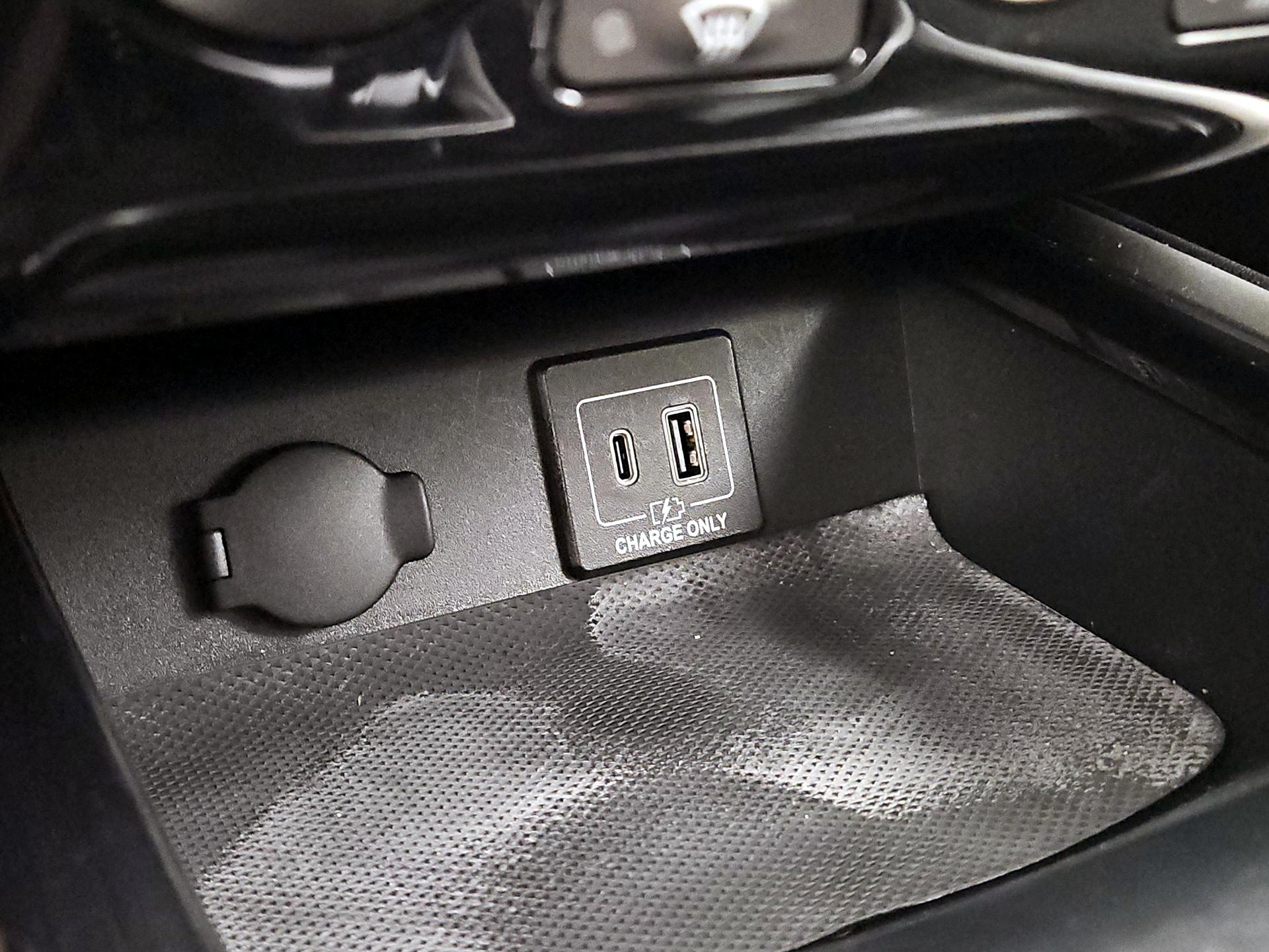 Thumbnail: 2020 Nissan Pathfinder - 18