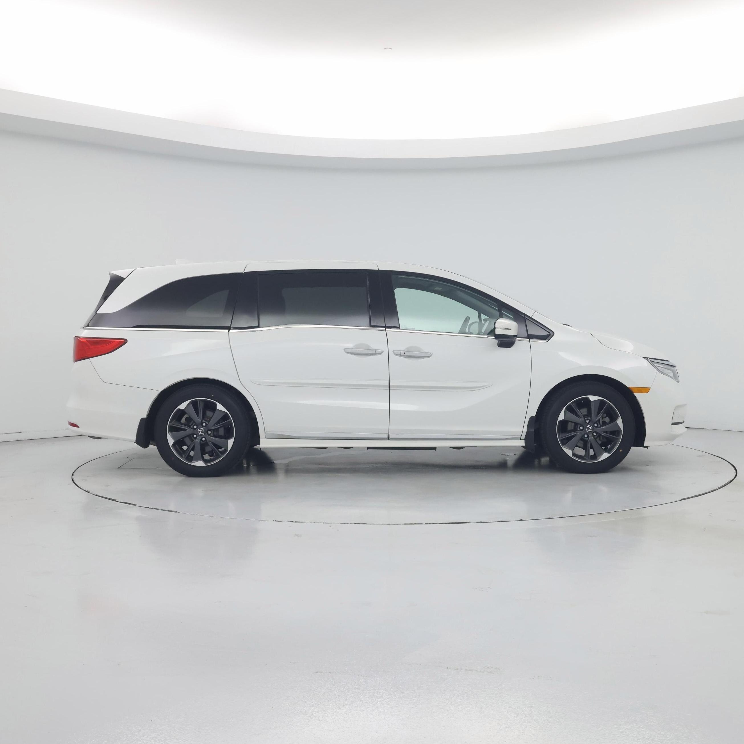 Thumbnail: 2023 Honda Odyssey - 7