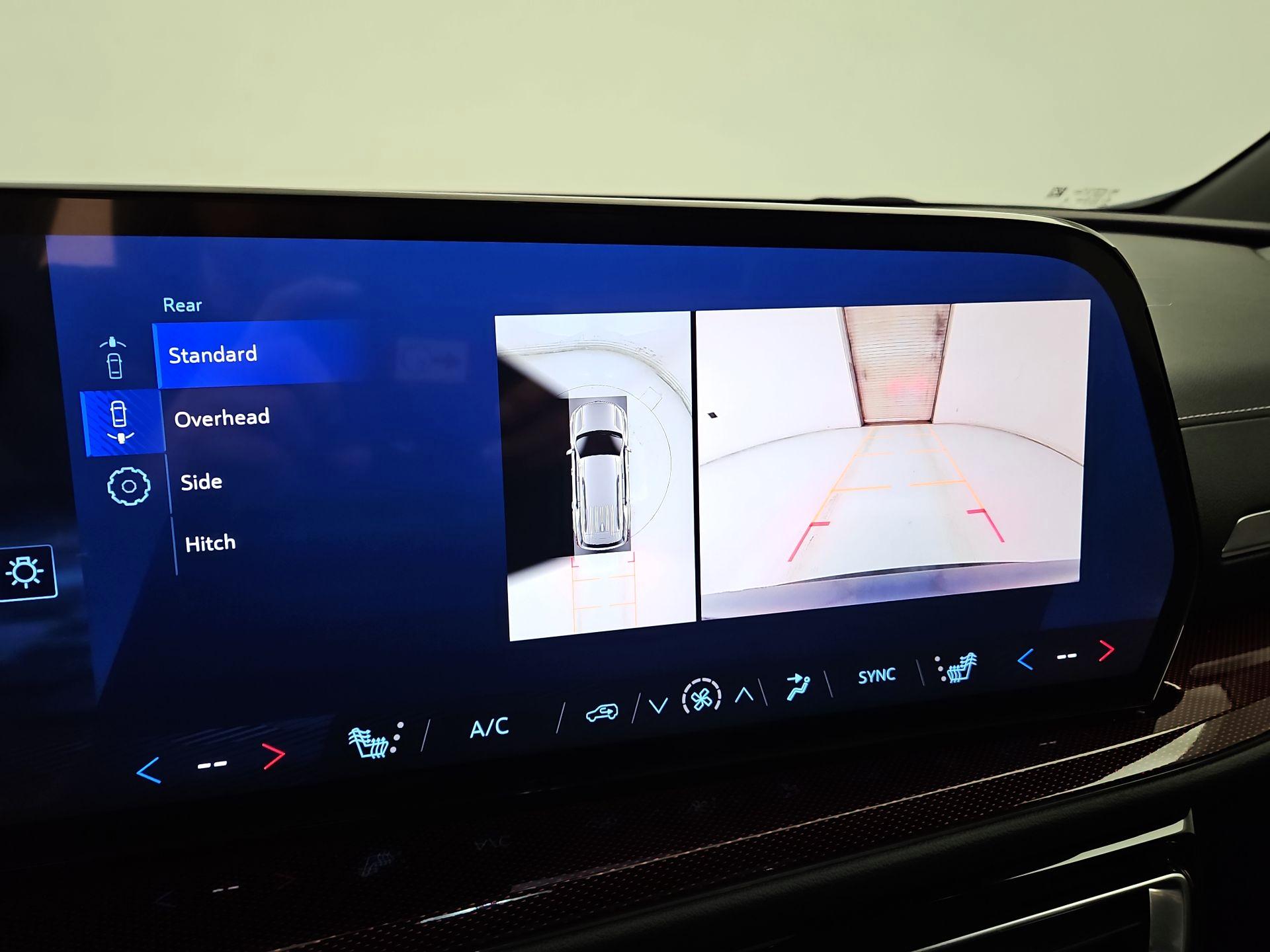 Thumbnail: 2025 Chevrolet Traverse - 15