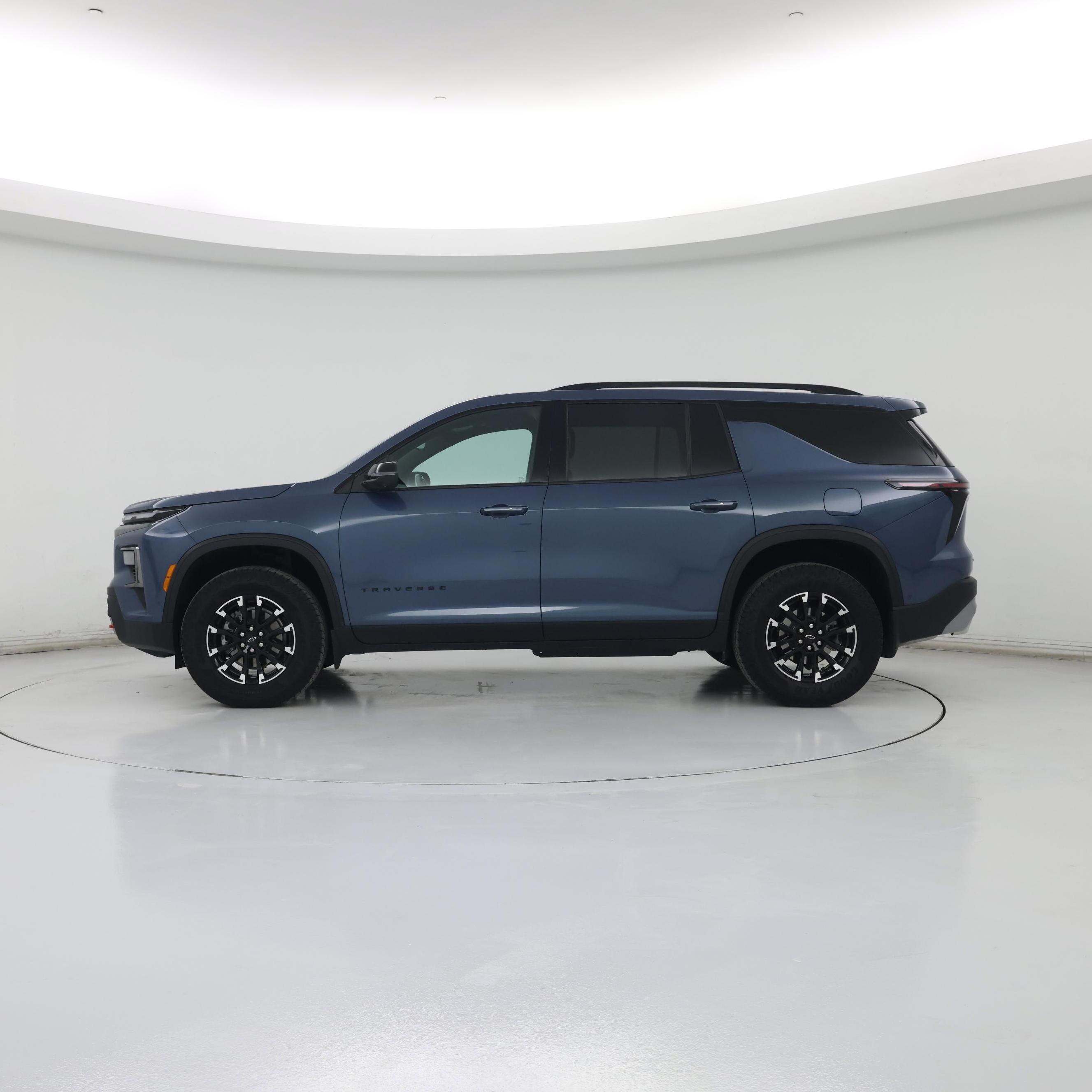 Thumbnail: 2025 Chevrolet Traverse - 3