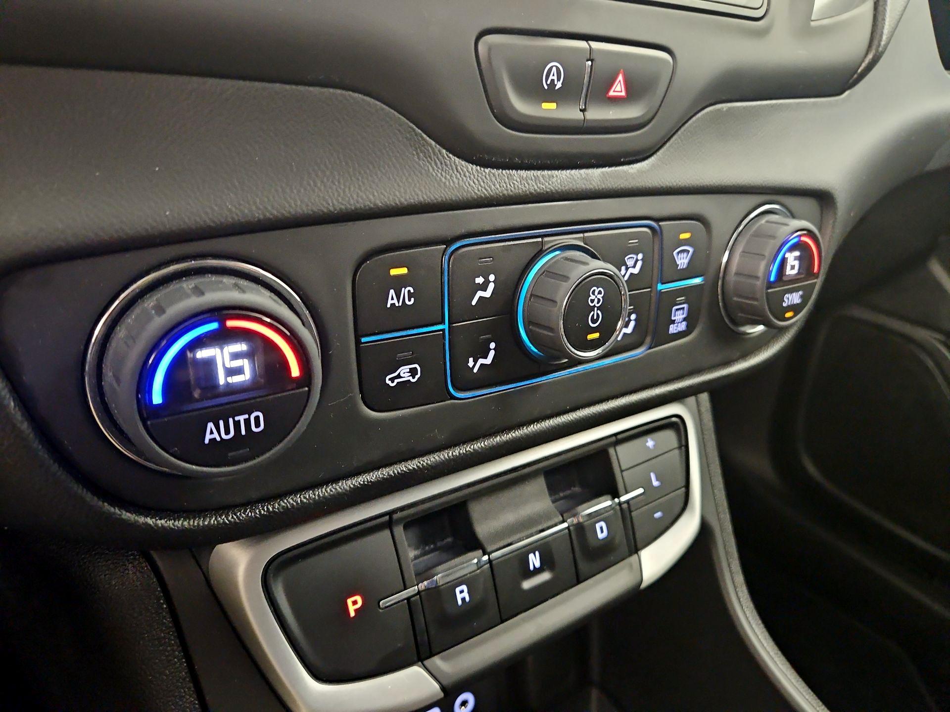 Thumbnail: 2022 GMC Terrain - 16