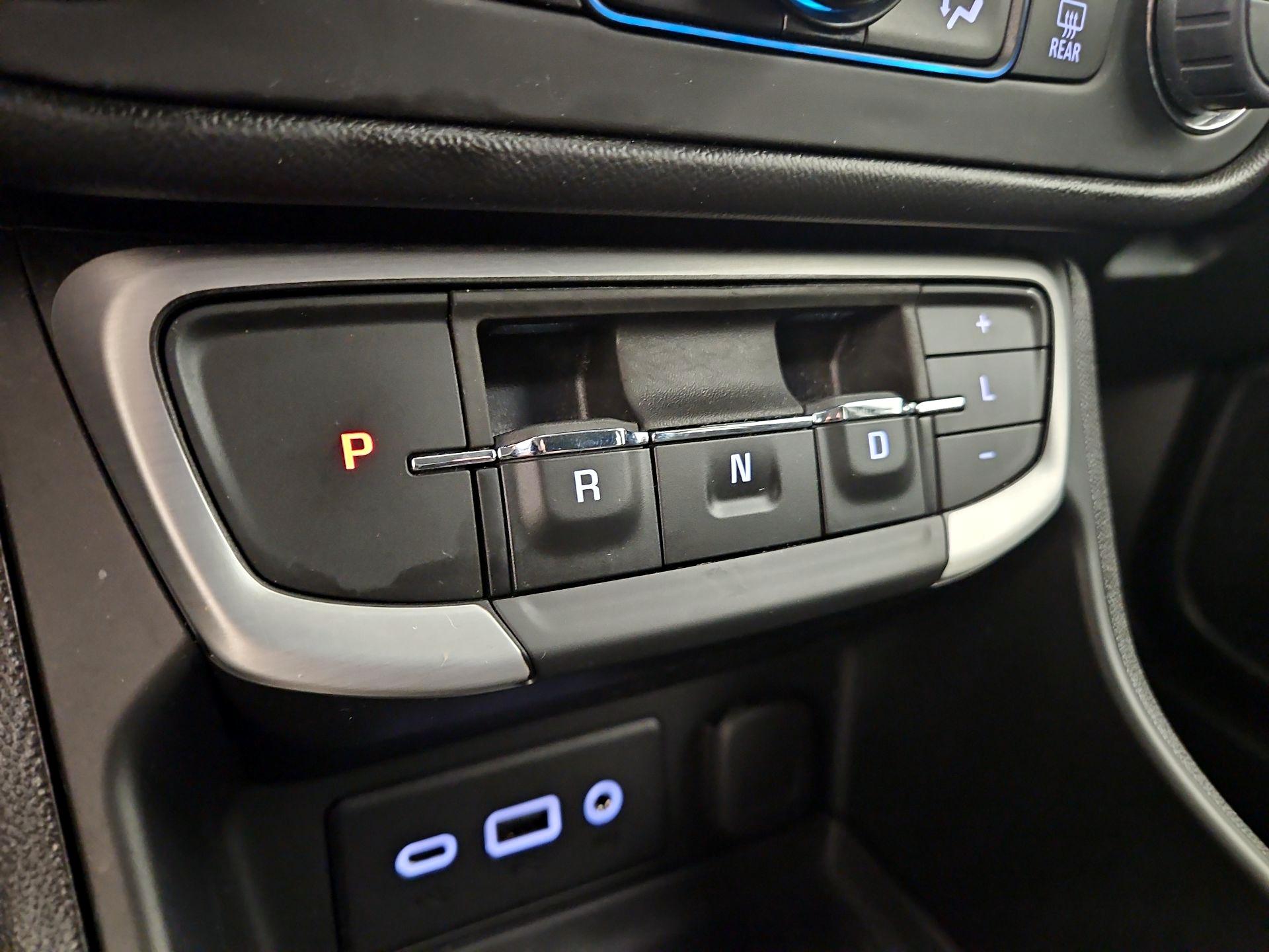 Thumbnail: 2022 GMC Terrain - 17