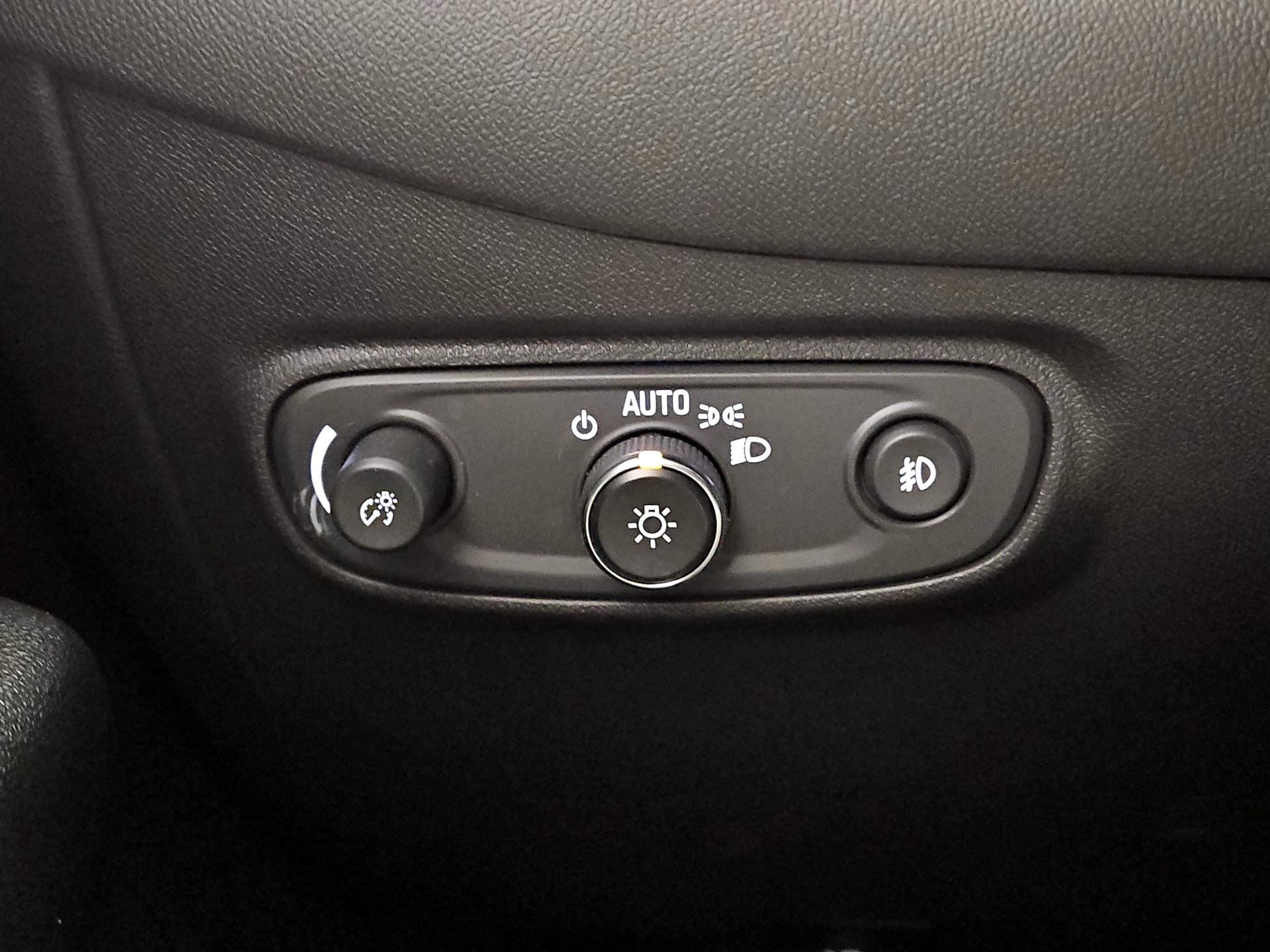 Thumbnail: 2022 Chevrolet Equinox - 13