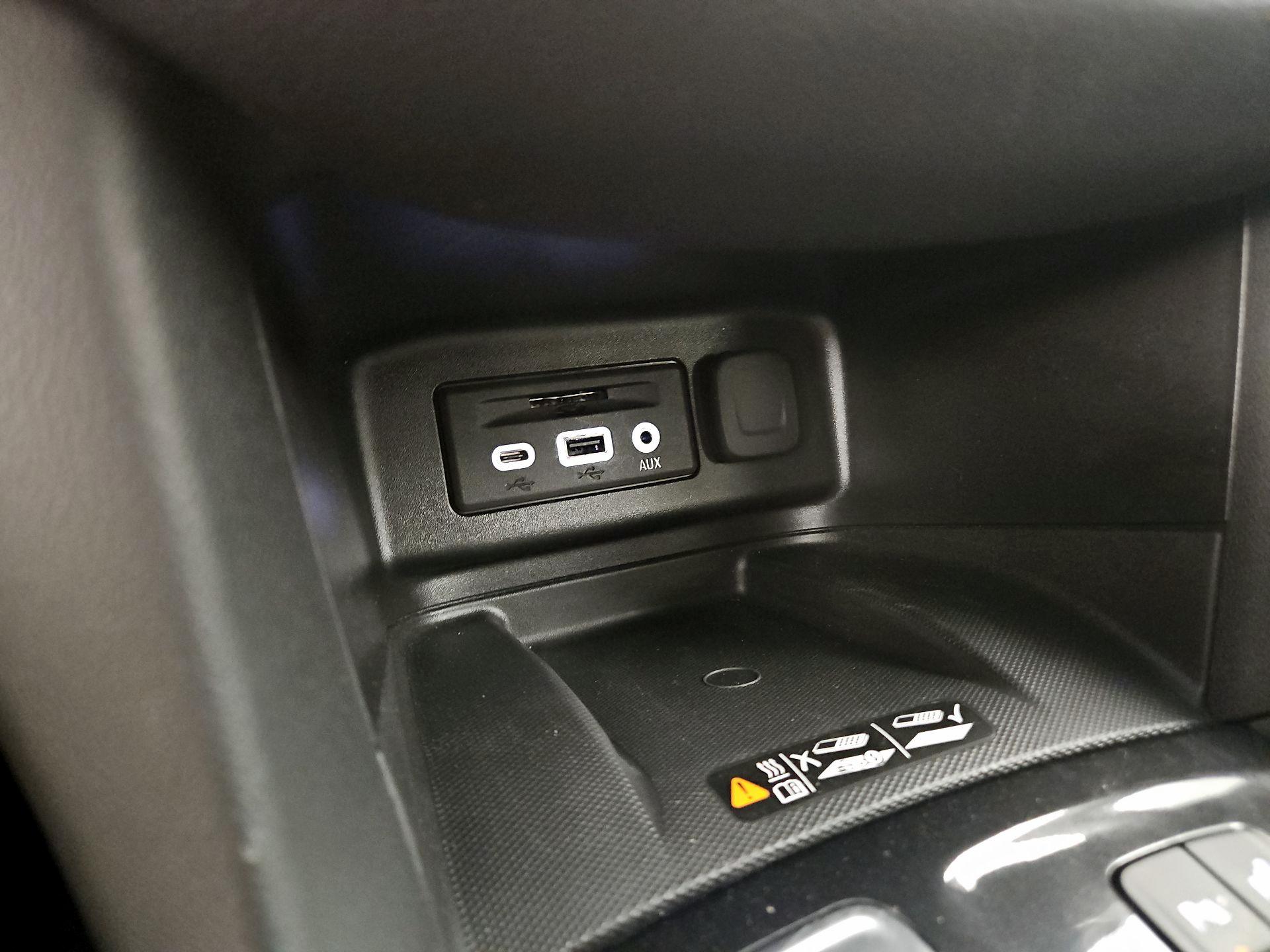 Thumbnail: 2022 Chevrolet Equinox - 18