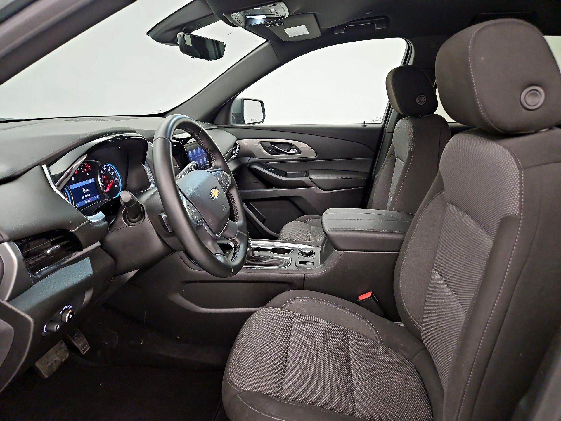 Thumbnail: 2023 Chevrolet Traverse - 11