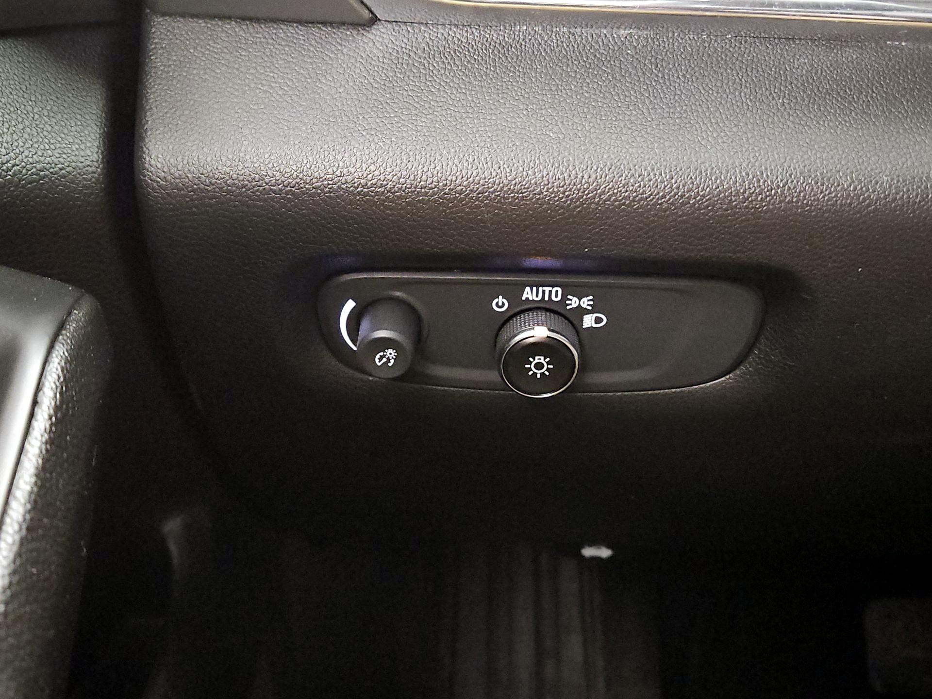 Thumbnail: 2023 Chevrolet Traverse - 13