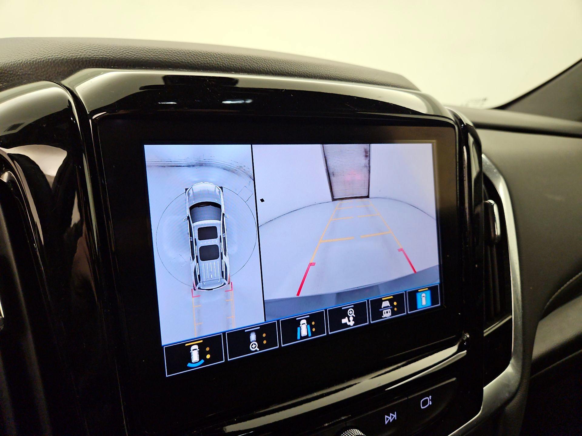 Thumbnail: 2023 Chevrolet Traverse - 14