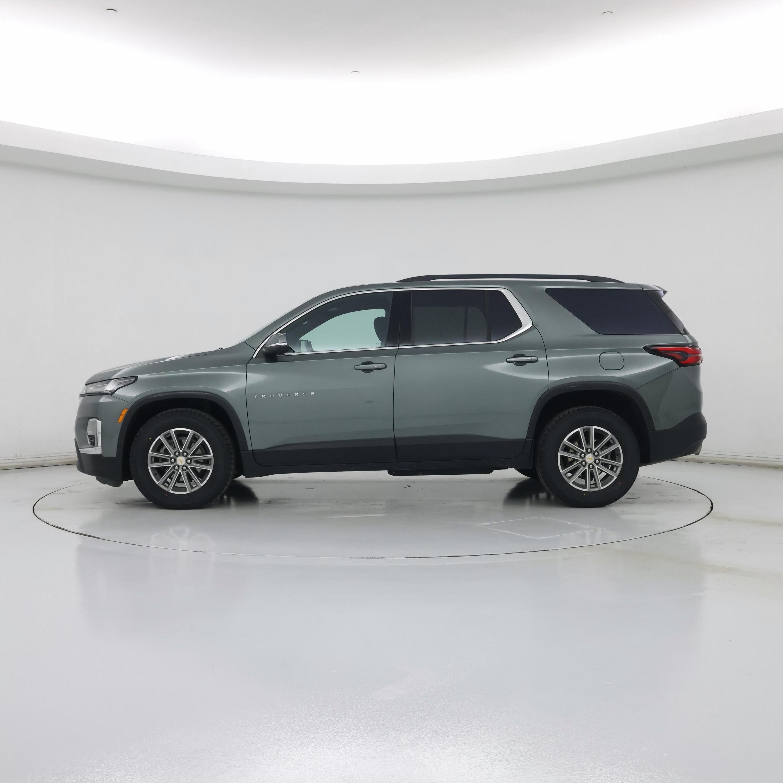 Thumbnail: 2023 Chevrolet Traverse - 3