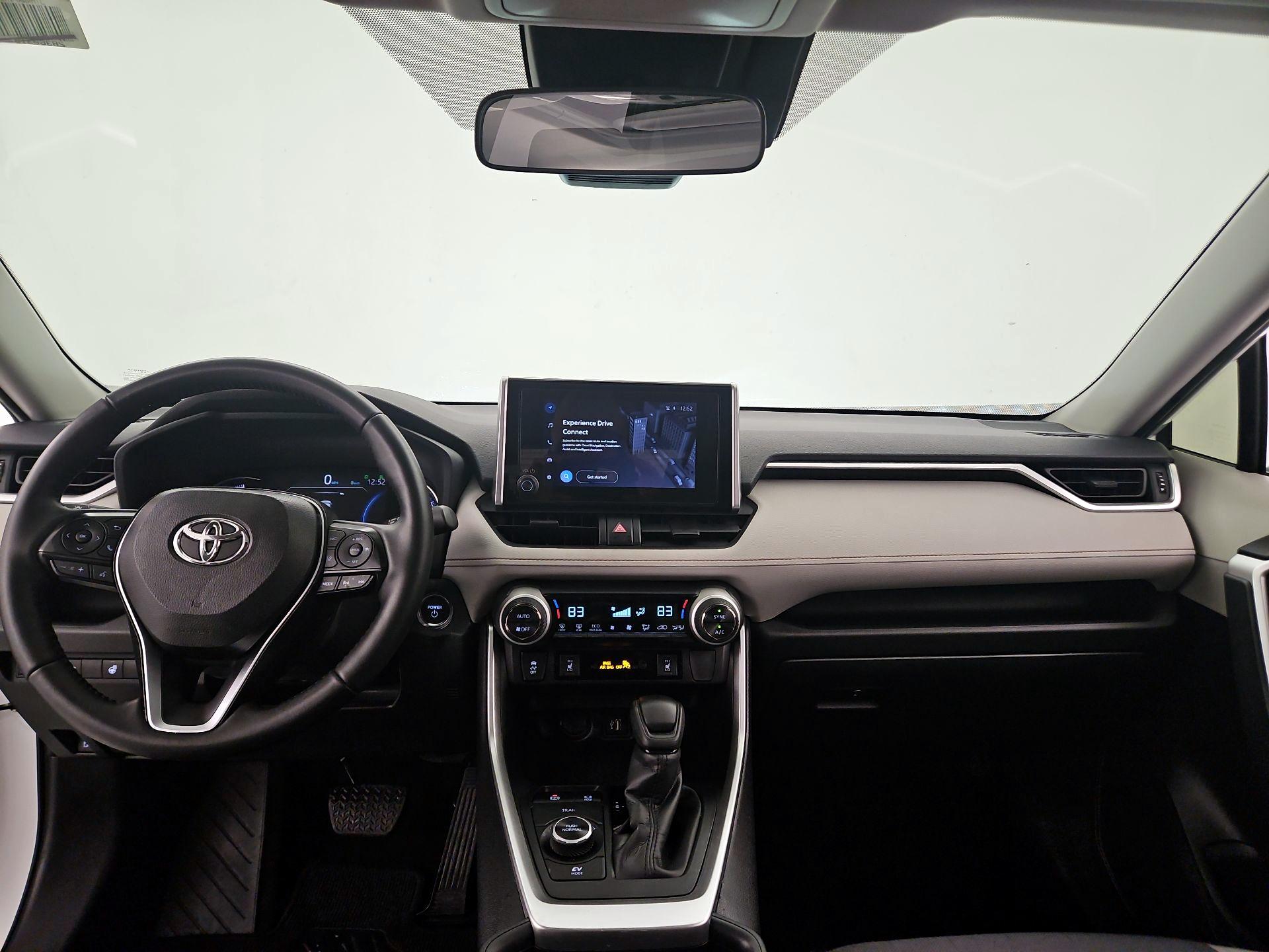 Thumbnail: 2025 Toyota RAV4 - 9