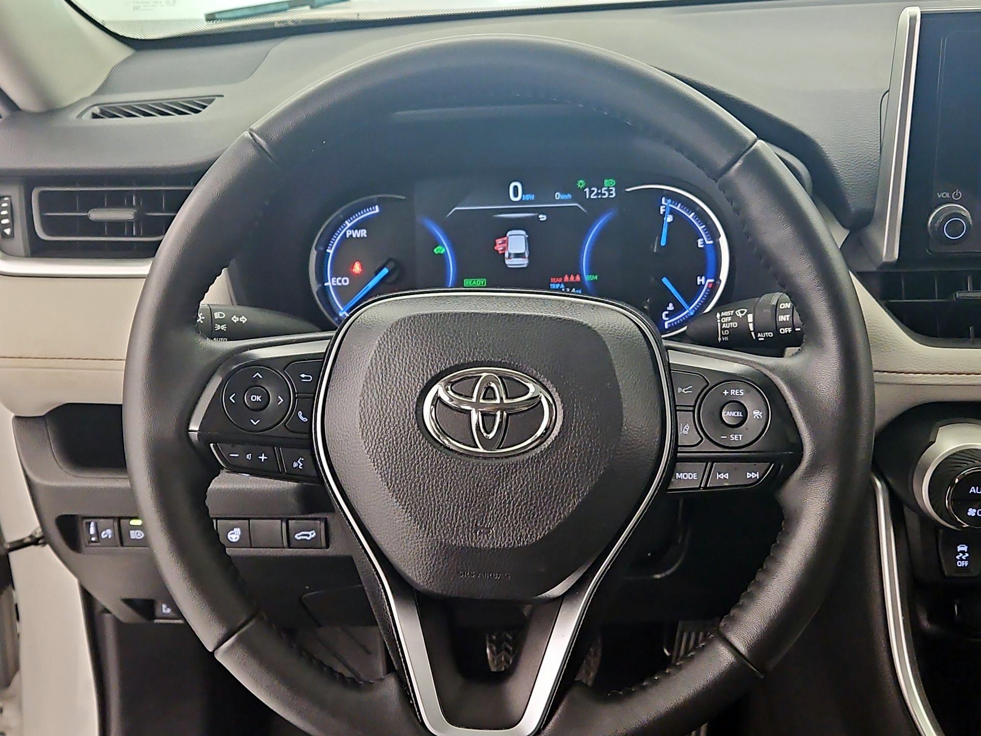 Thumbnail: 2025 Toyota RAV4 - 10