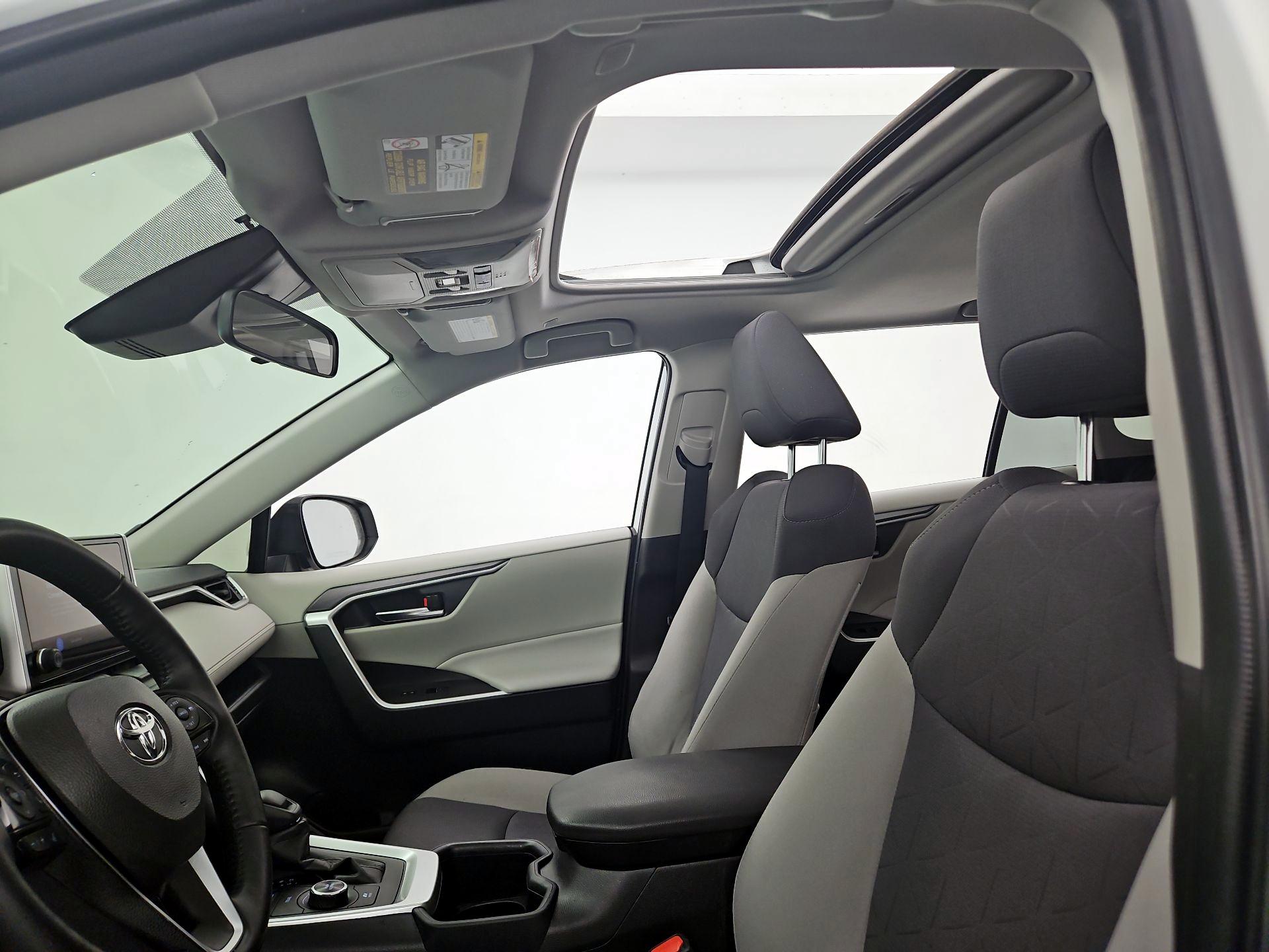 Thumbnail: 2025 Toyota RAV4 - 19