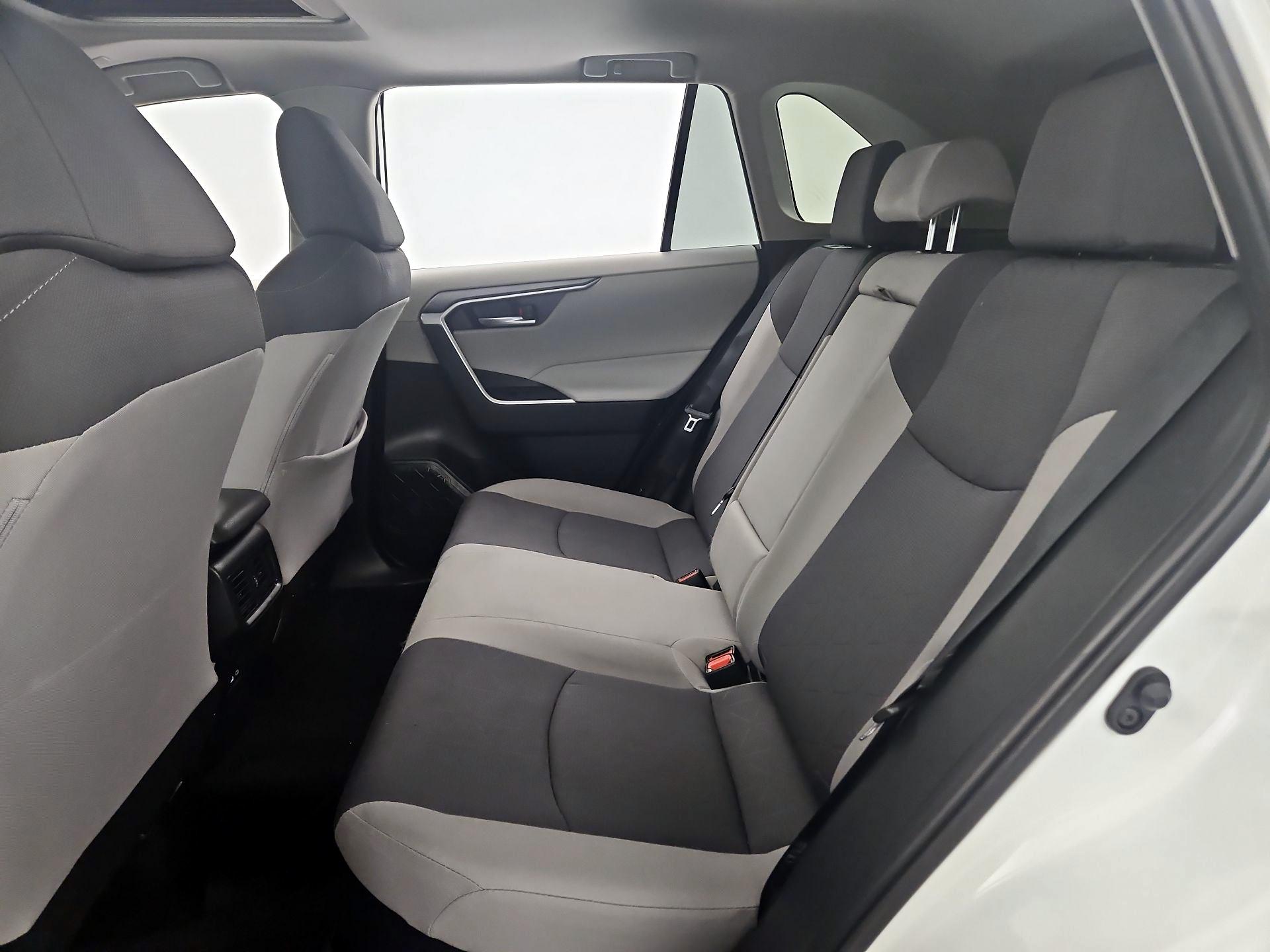 Thumbnail: 2025 Toyota RAV4 - 20