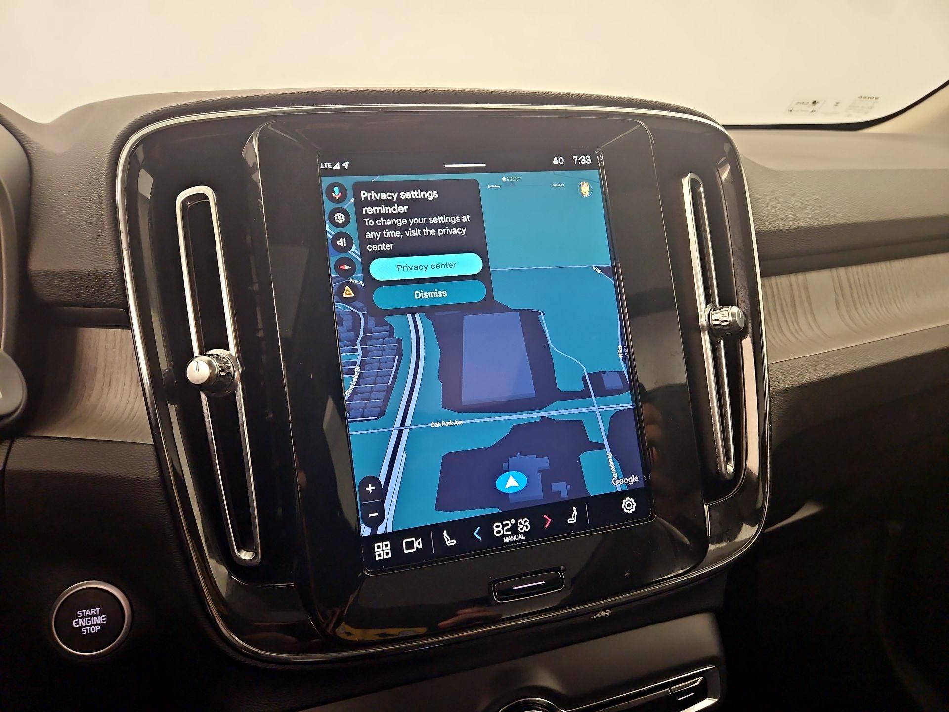 Thumbnail: 2025 Volvo XC40 - 13