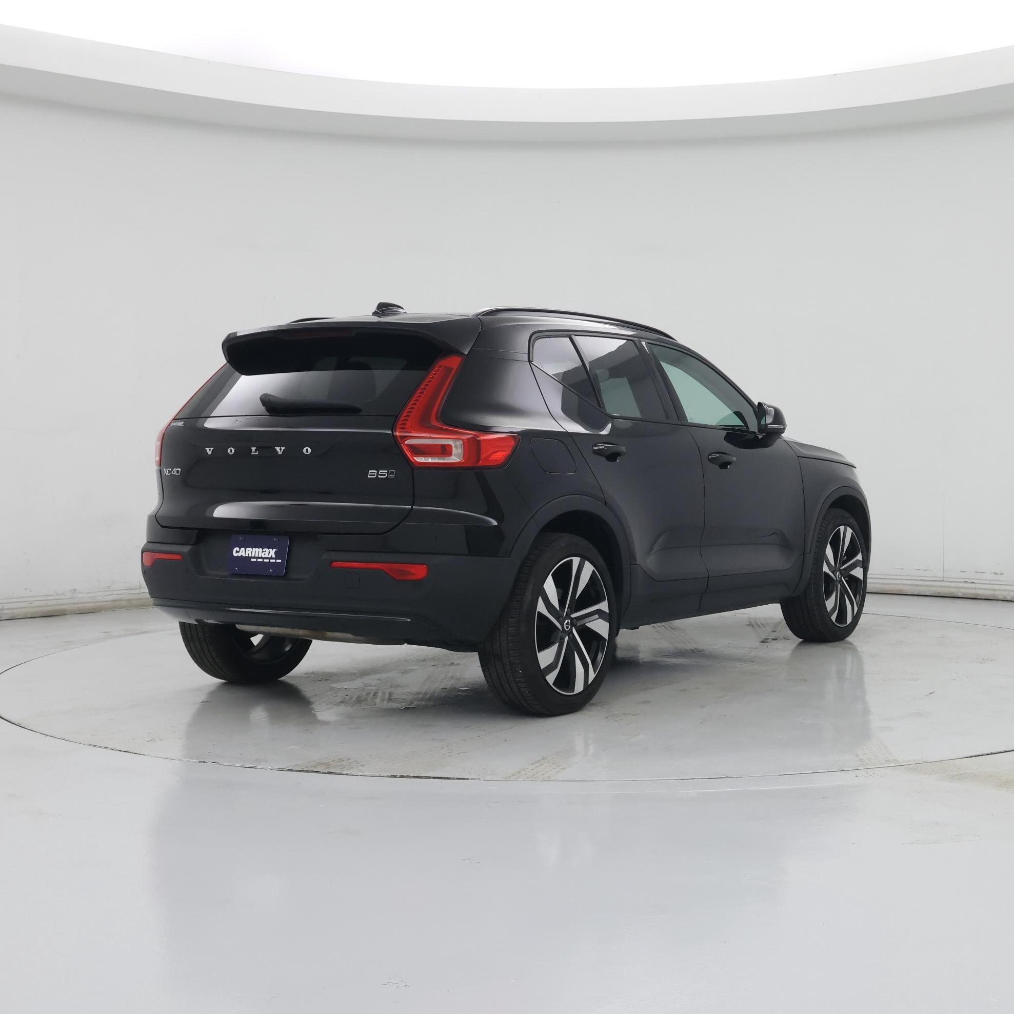 Thumbnail: 2025 Volvo XC40 - 8
