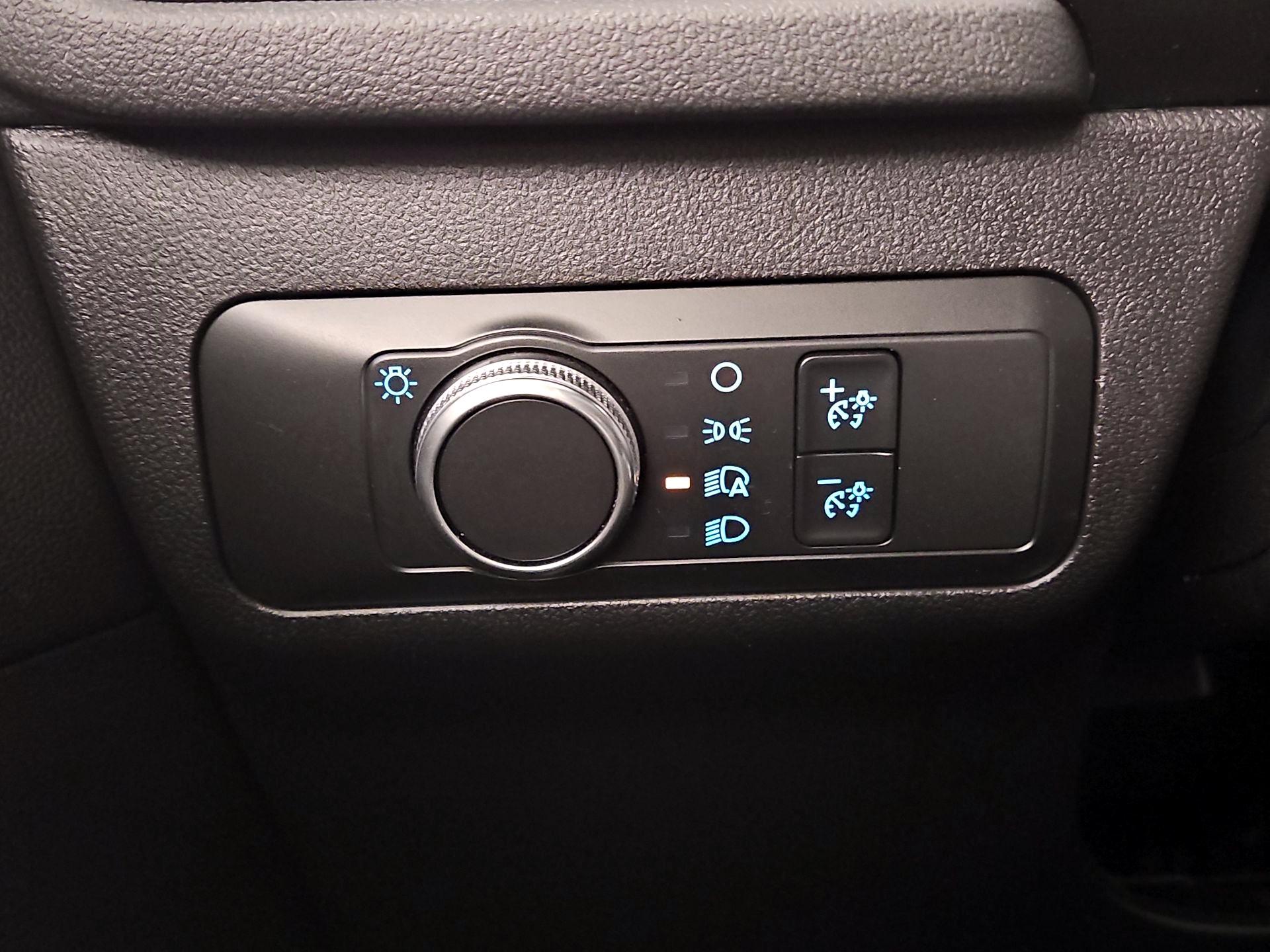 Thumbnail: 2020 Ford Escape - 13