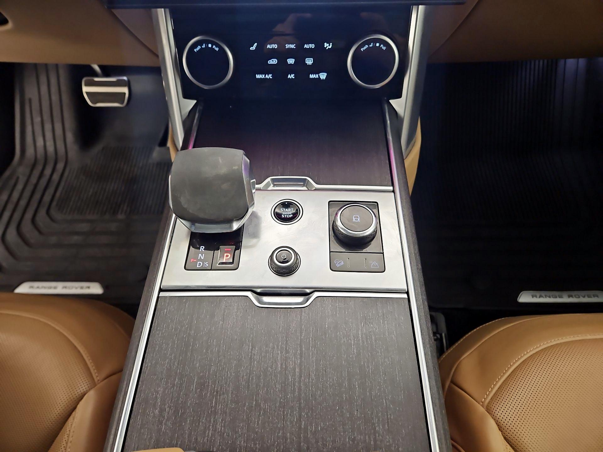 Thumbnail: 2023 Land Rover Range Rover - 17