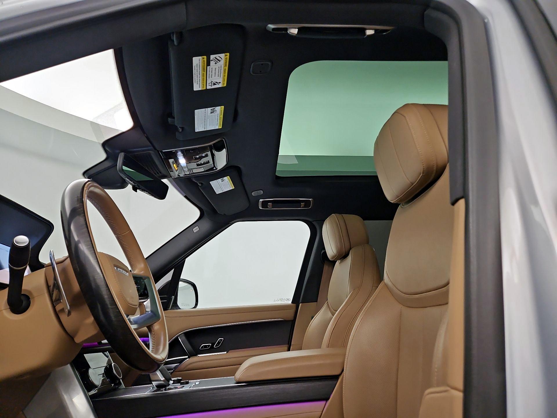 Thumbnail: 2023 Land Rover Range Rover - 19