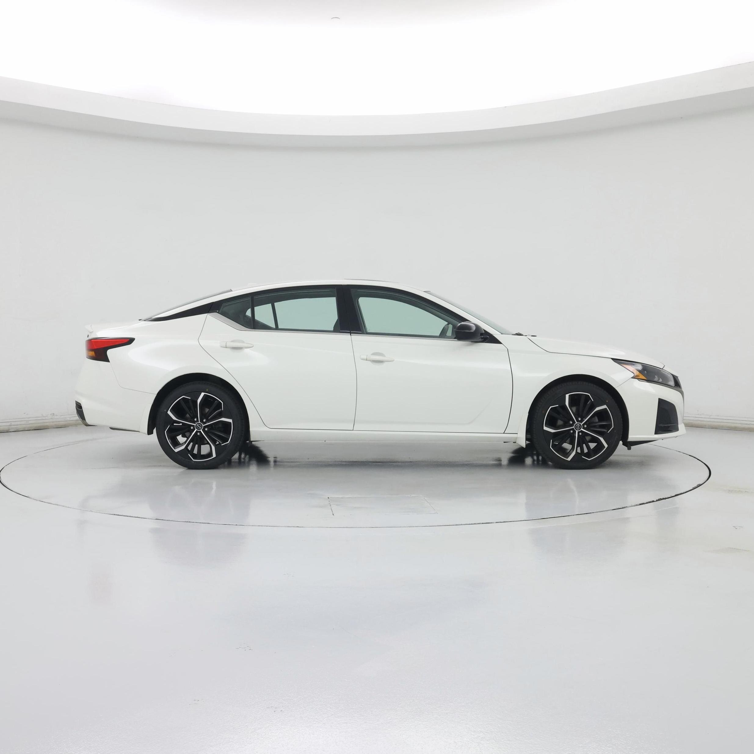 Thumbnail: 2023 Nissan Altima - 7