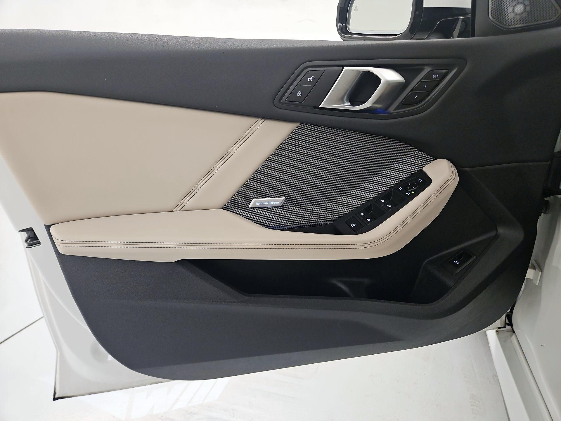 Thumbnail: 2025 BMW 2 Series - 12