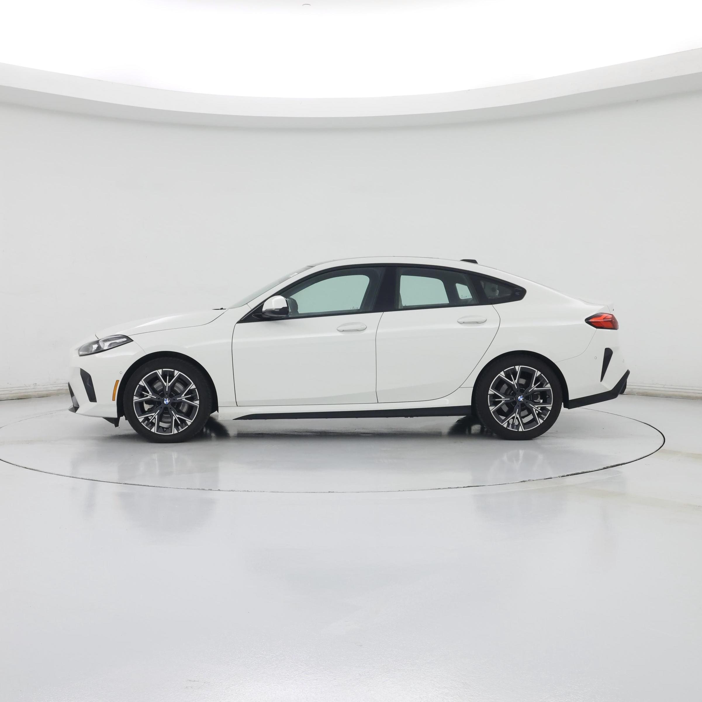 Thumbnail: 2025 BMW 2 Series - 3