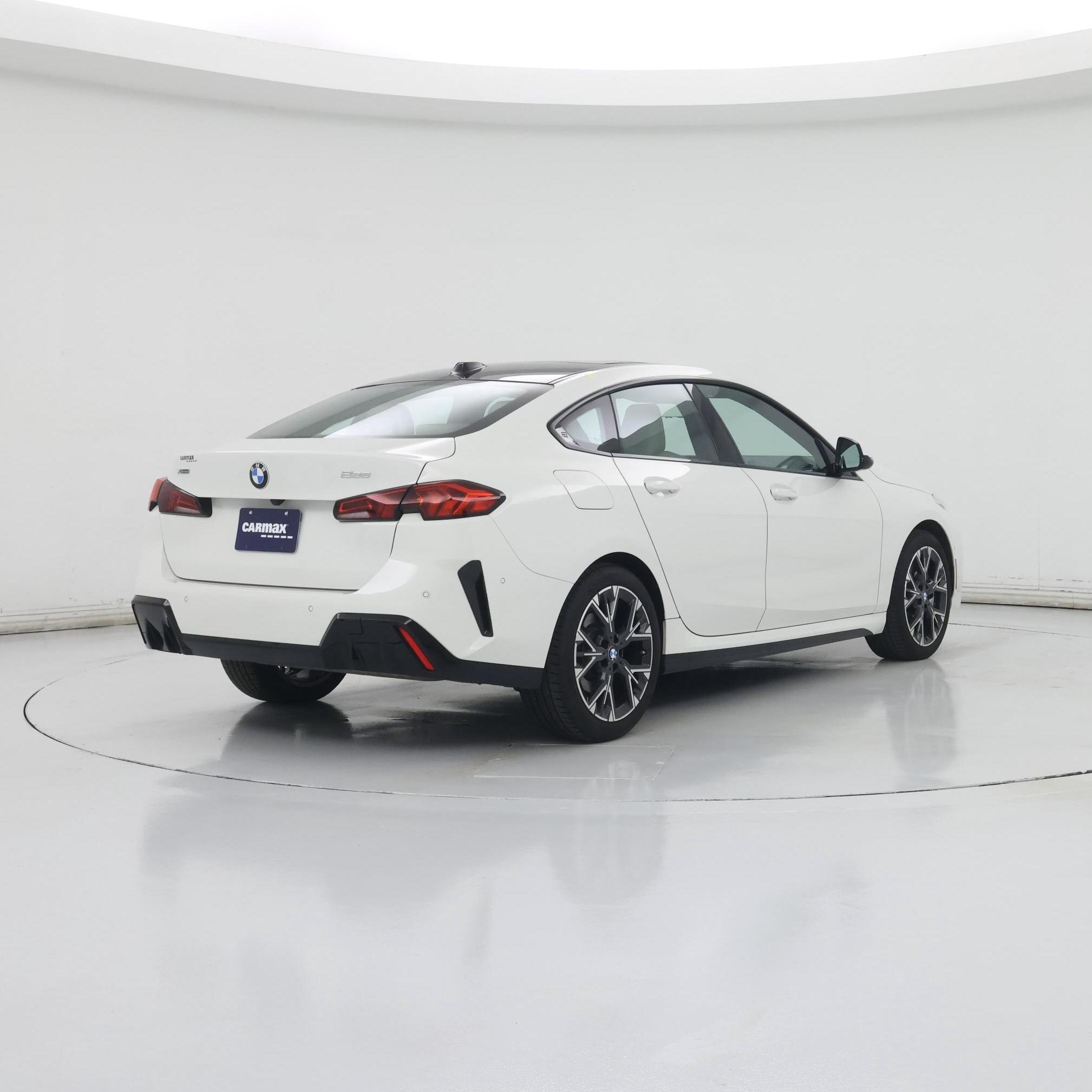 Thumbnail: 2025 BMW 2 Series - 8