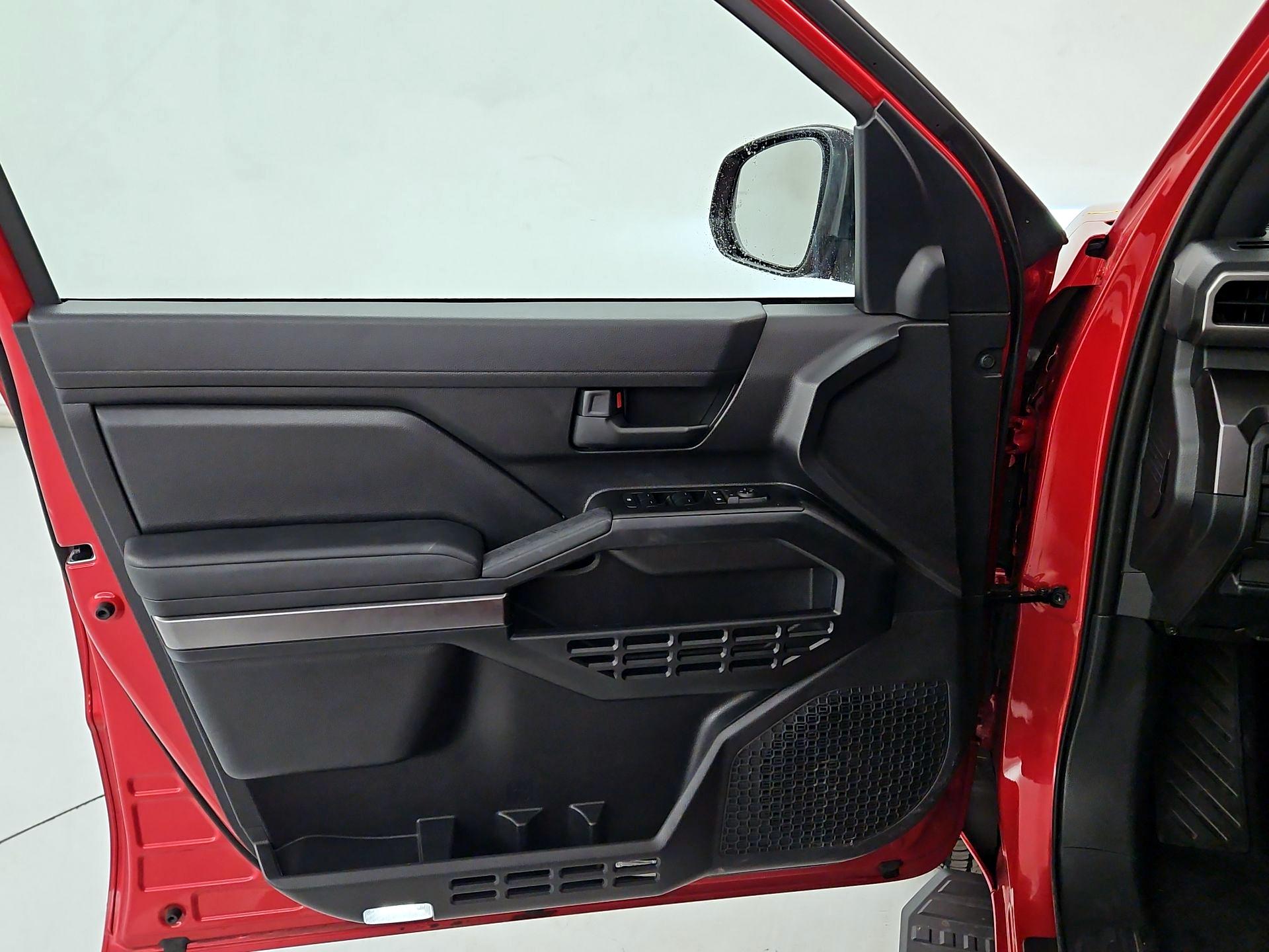 Thumbnail: 2025 Toyota 4Runner - 12