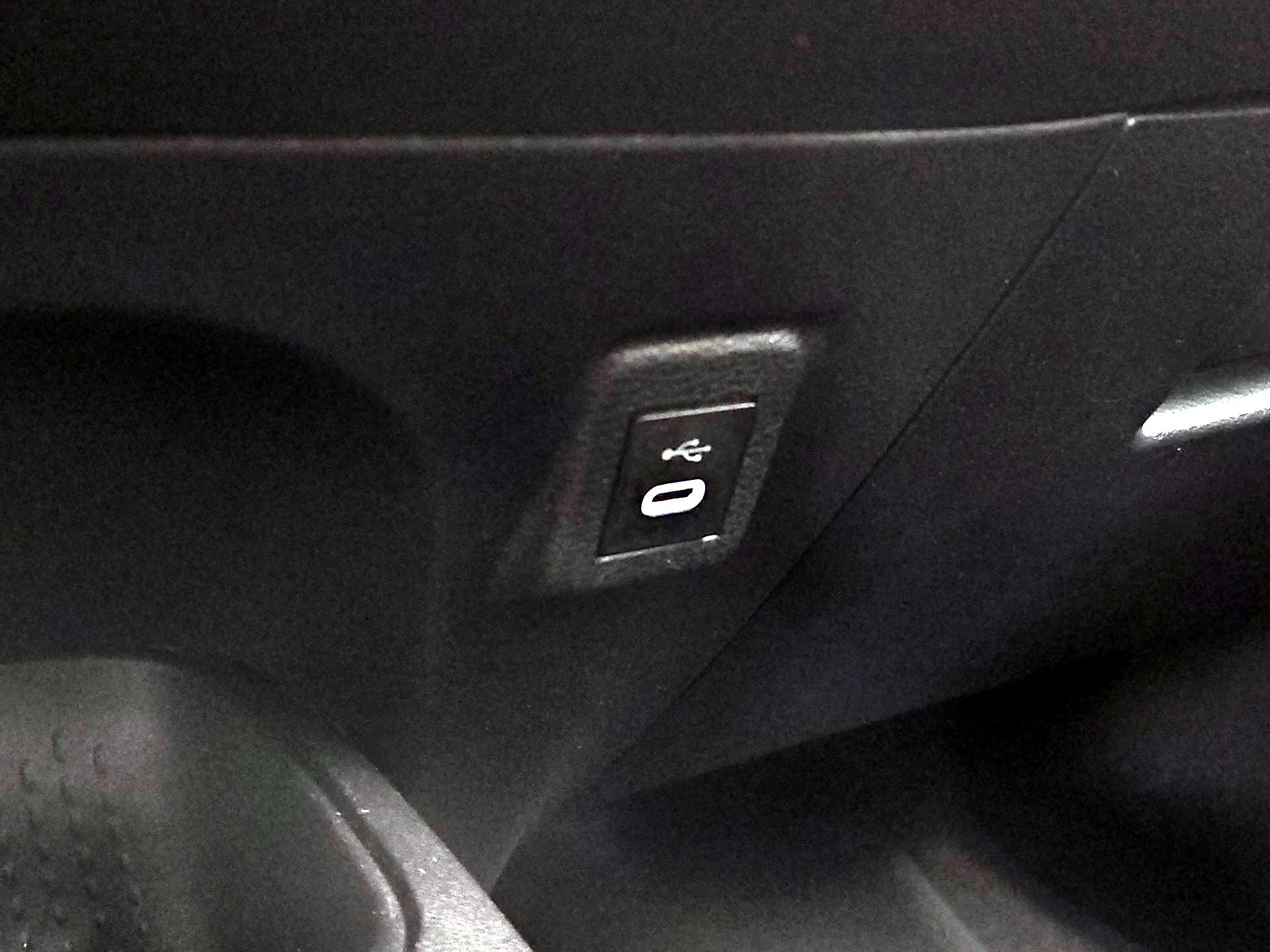 Thumbnail: 2024 Toyota Corolla - 18