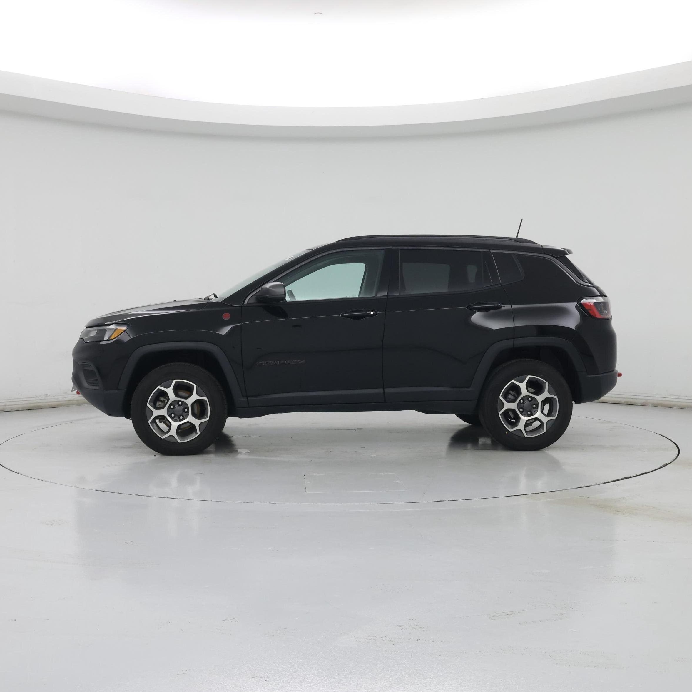 Thumbnail: 2022 Jeep Compass - 3