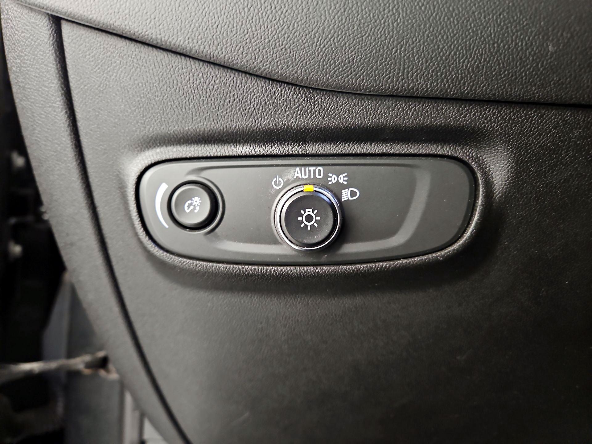 Thumbnail: 2021 Chevrolet Equinox - 13