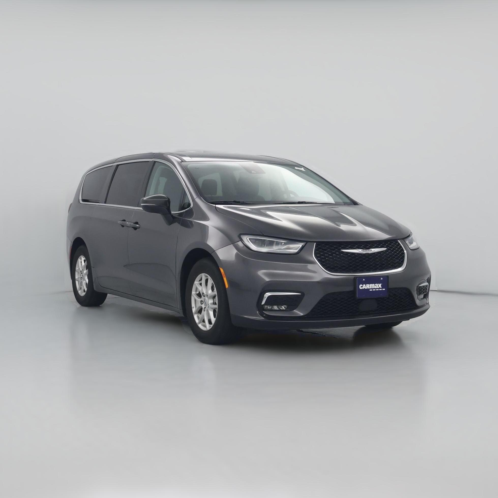Thumbnail: 2023 Chrysler Pacifica - 1