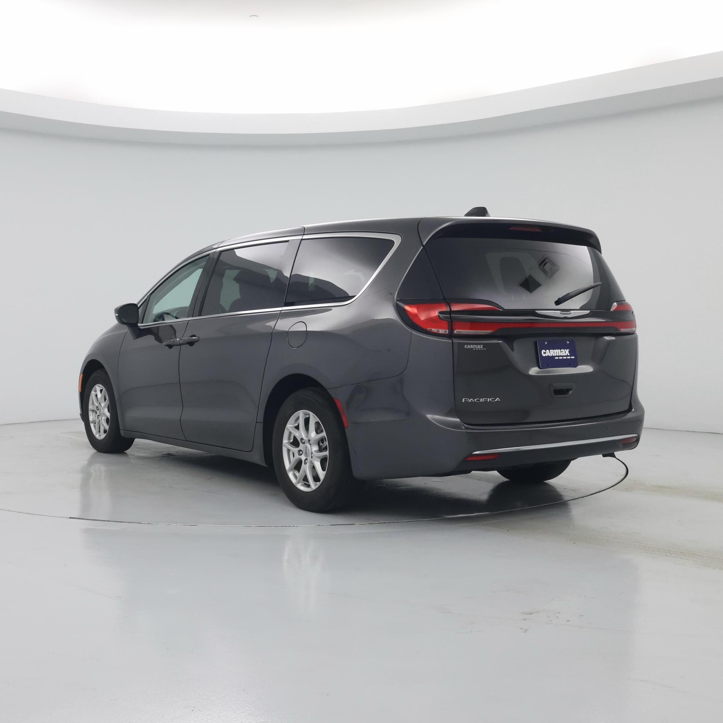 Thumbnail: 2023 Chrysler Pacifica - 2