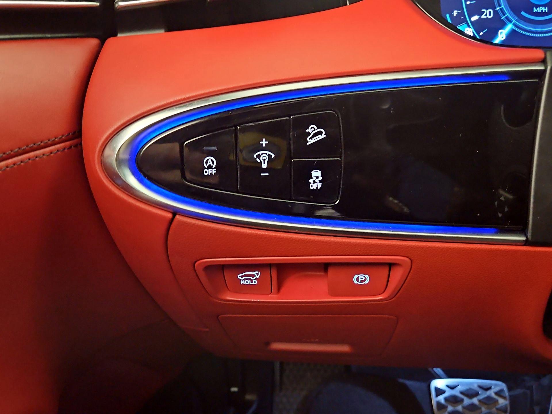 Thumbnail: 2023 Genesis GV70 - 11