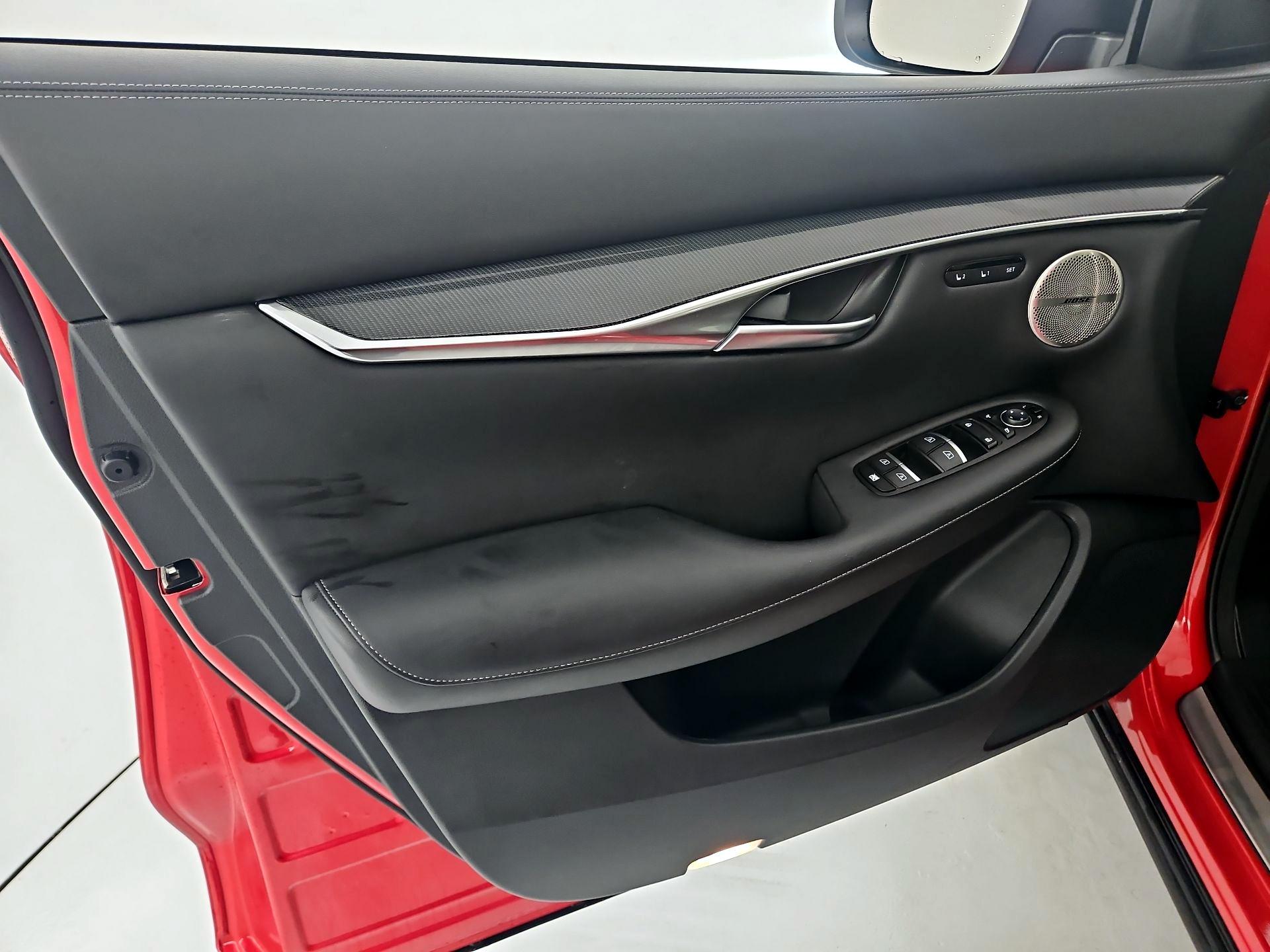 Thumbnail: 2023 INFINITI QX50 - 12