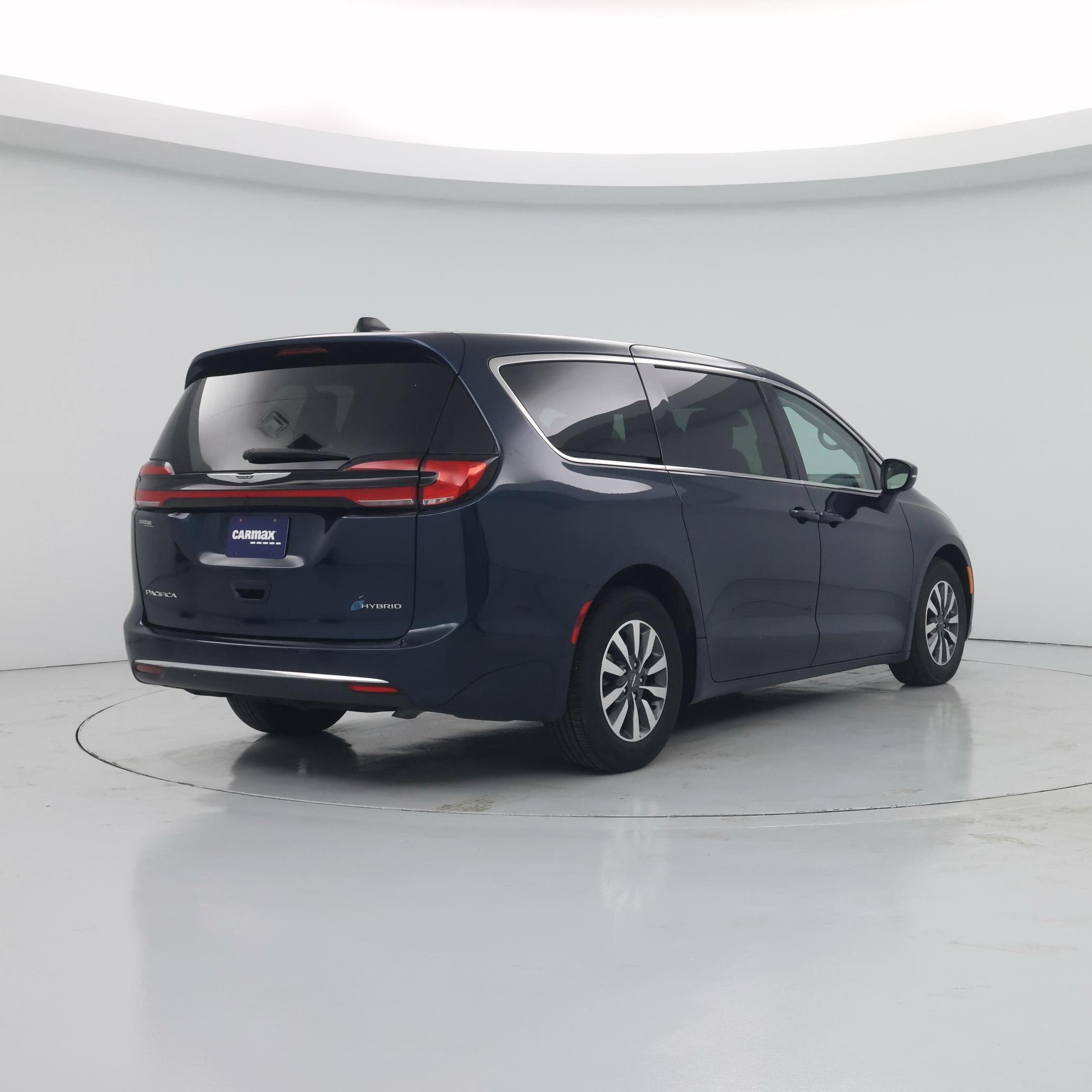 Thumbnail: 2023 Chrysler Pacifica - 8