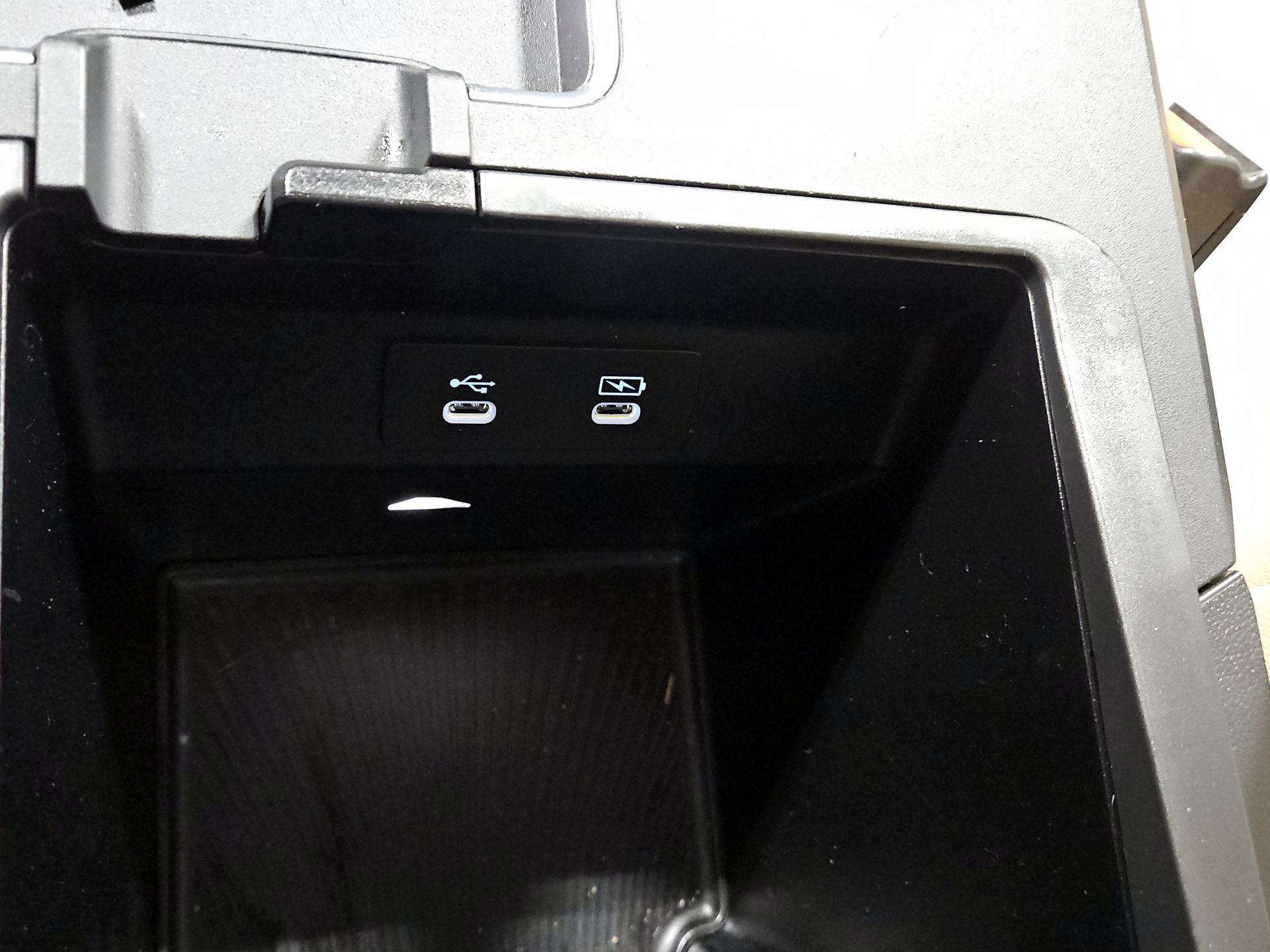 Thumbnail: 2025 Acura MDX - 19