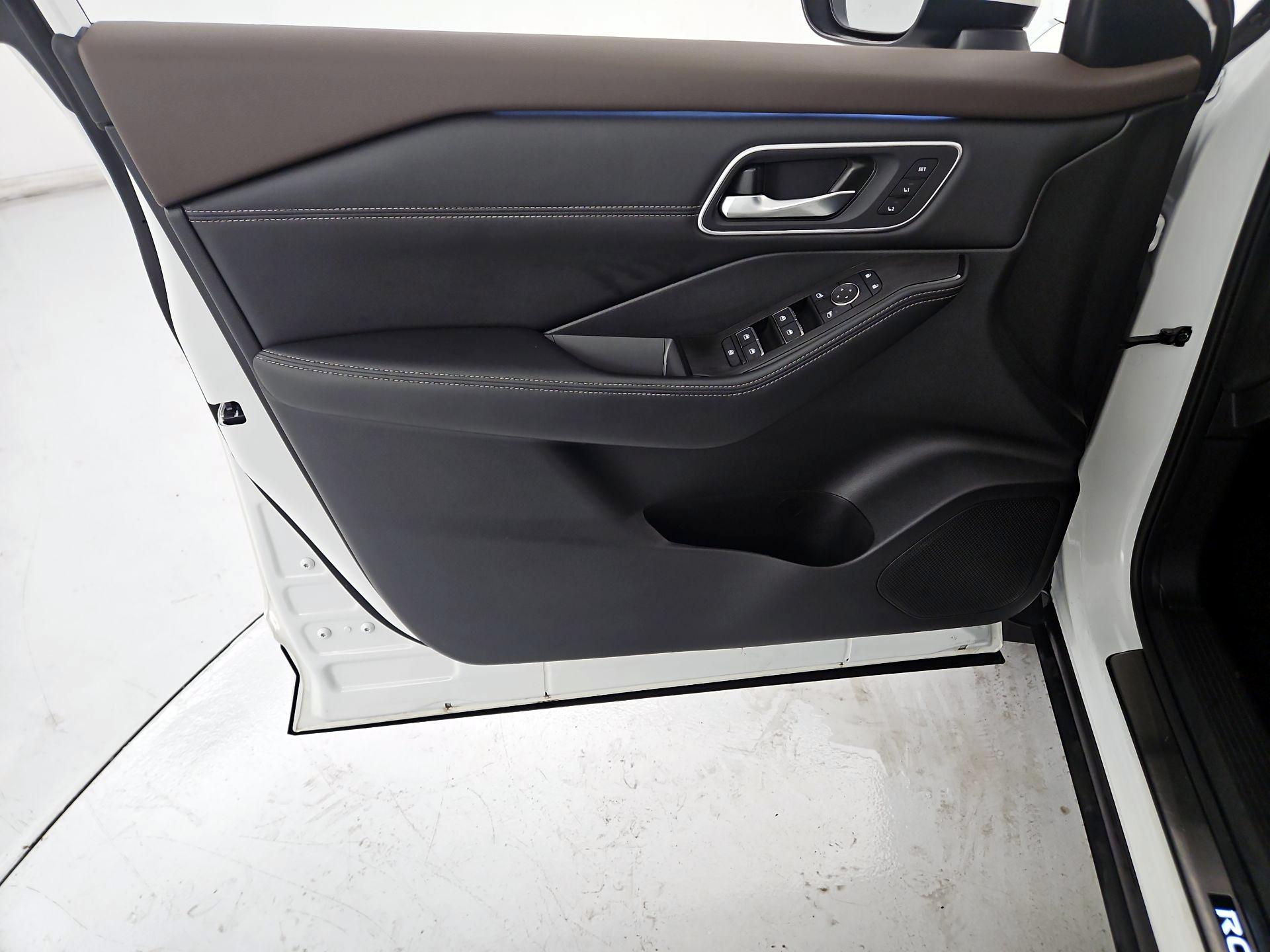 Thumbnail: 2023 Nissan Rogue - 12