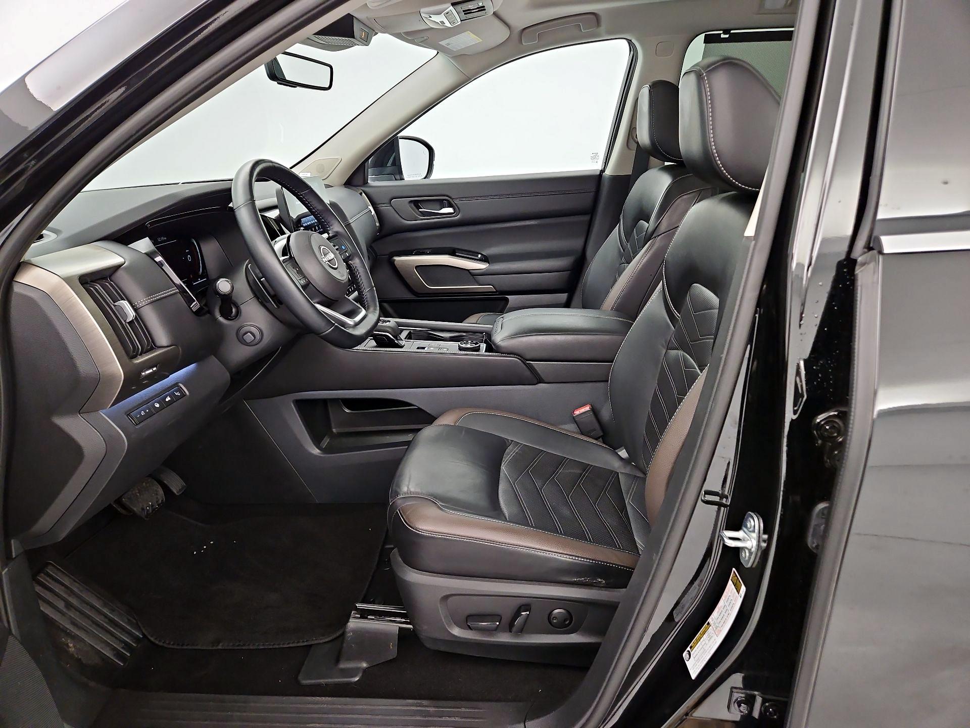 Thumbnail: 2023 Nissan Pathfinder - 11