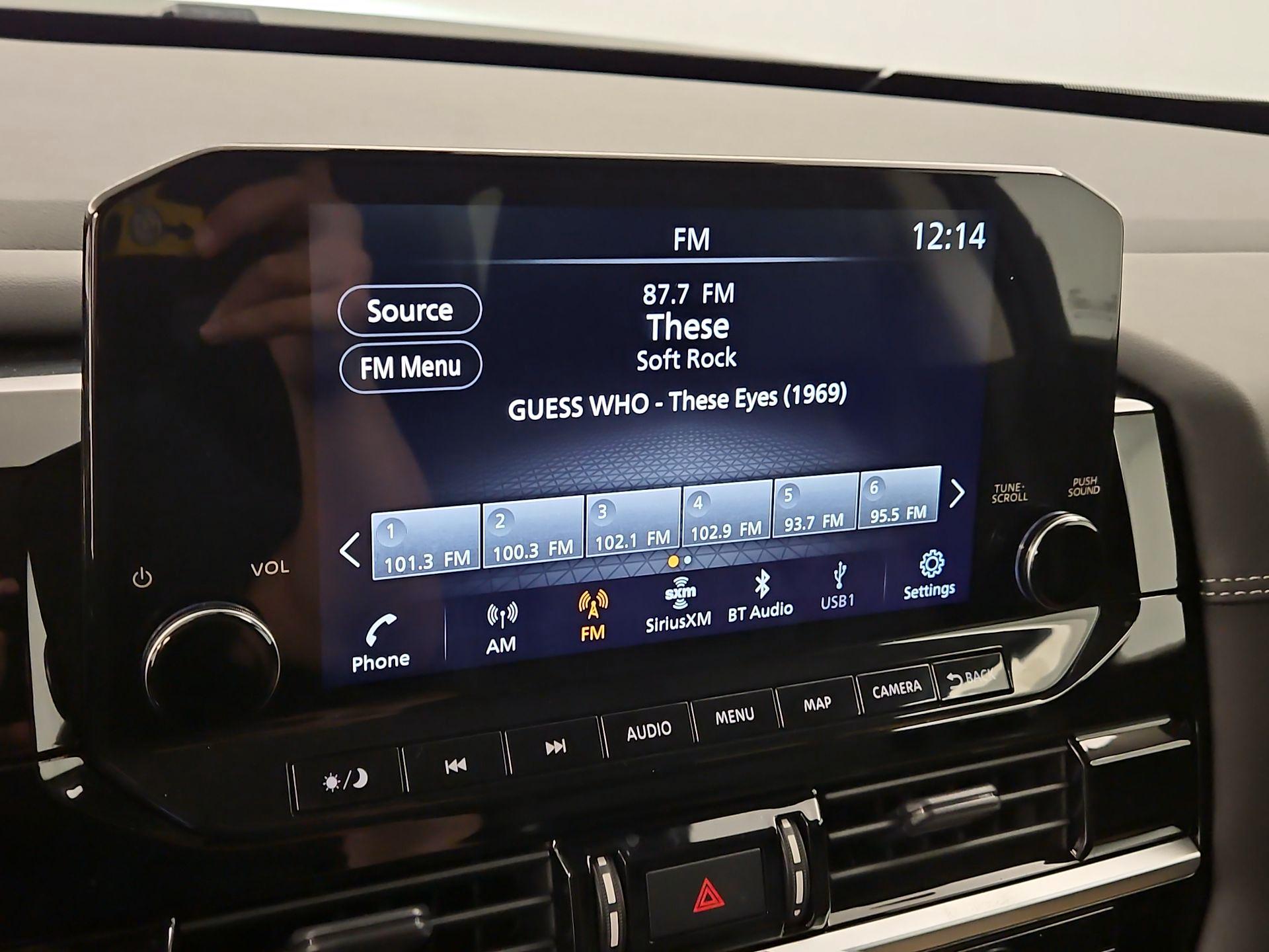 Thumbnail: 2023 Nissan Pathfinder - 15