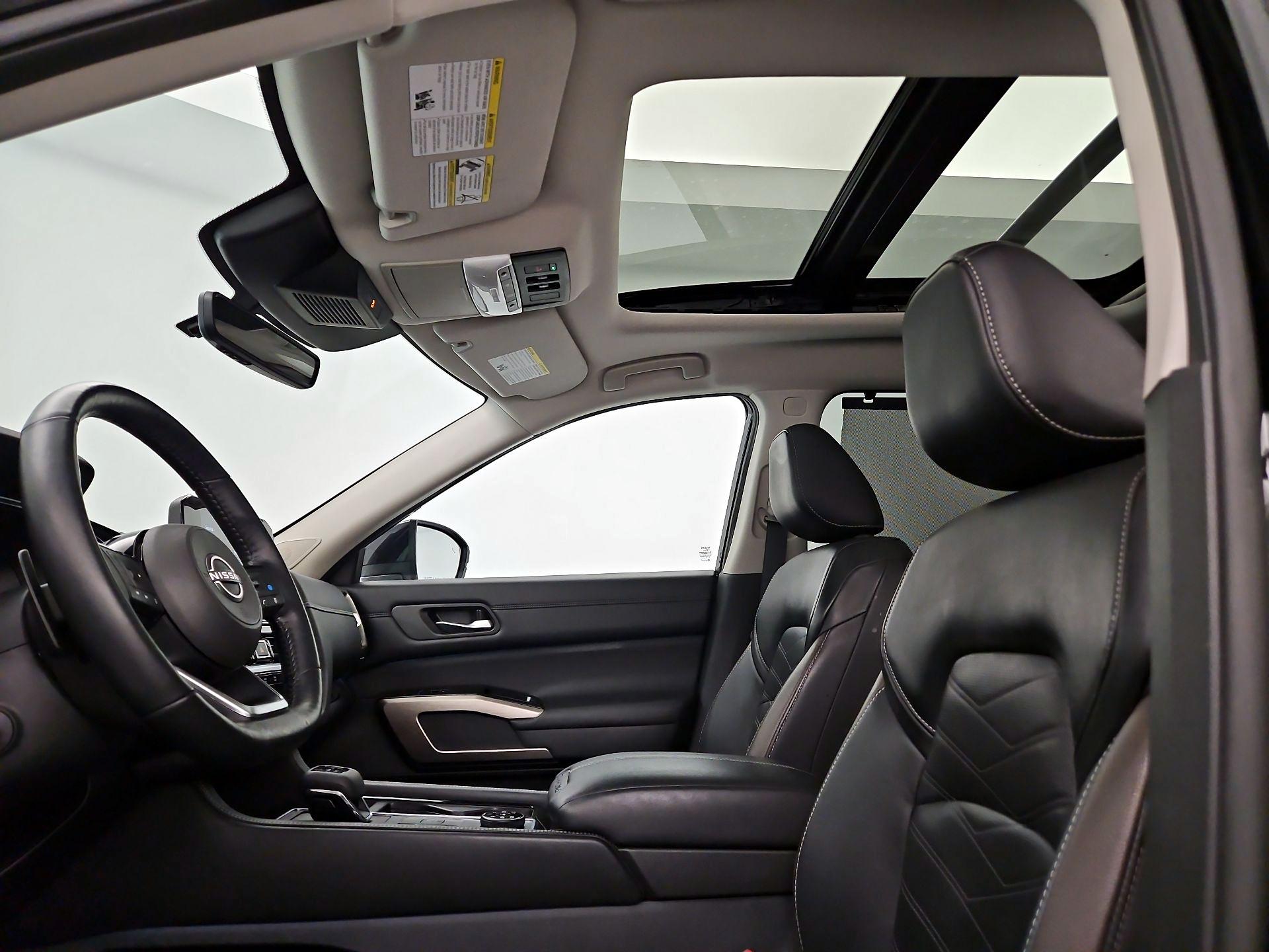 Thumbnail: 2023 Nissan Pathfinder - 19