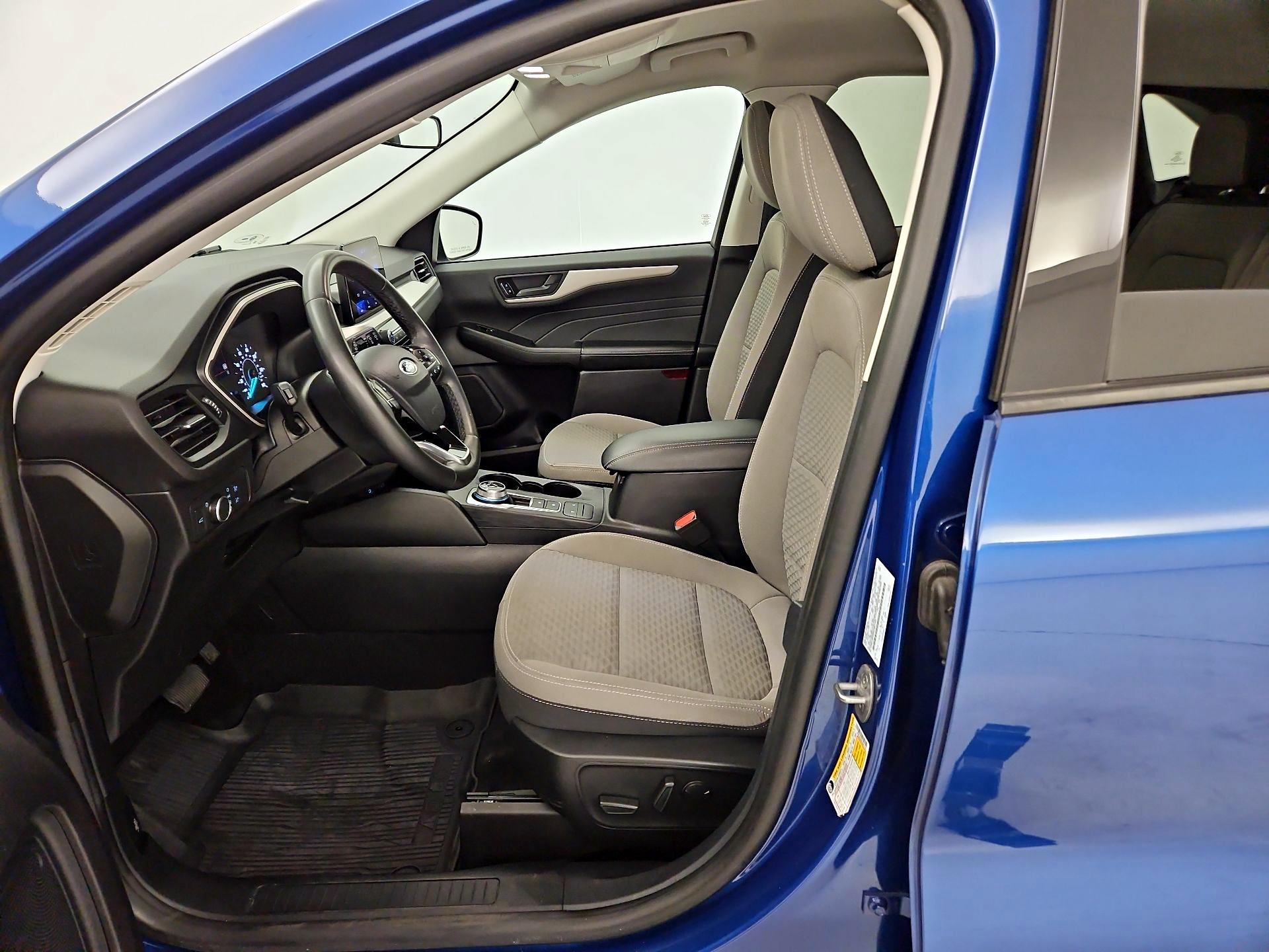 Thumbnail: 2022 Ford Escape - 11