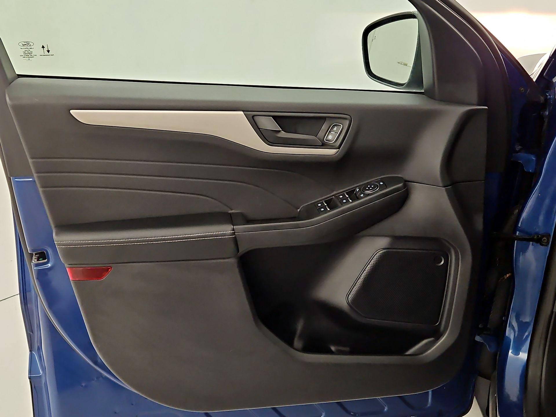 Thumbnail: 2022 Ford Escape - 12