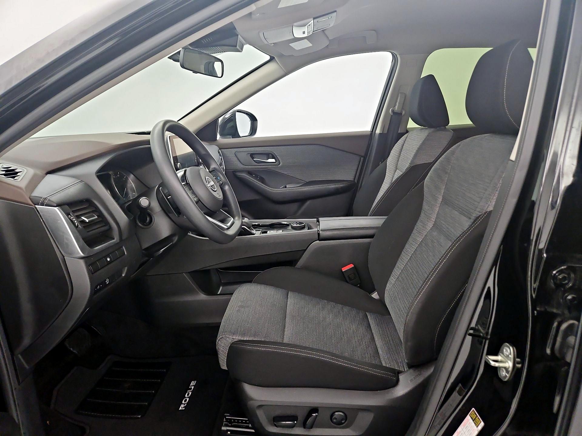 Thumbnail: 2023 Nissan Rogue - 11