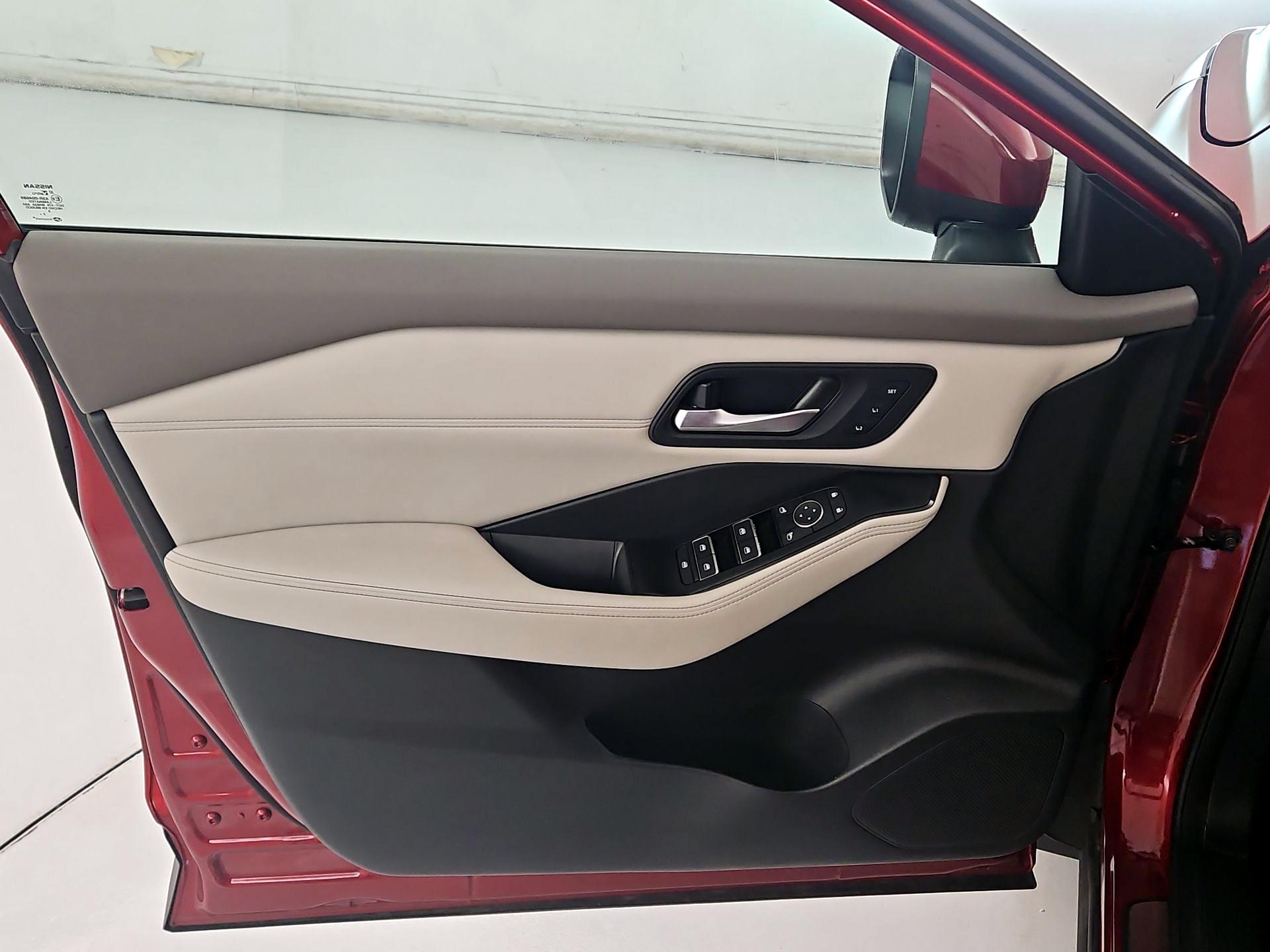 Thumbnail: 2023 Nissan Rogue - 12