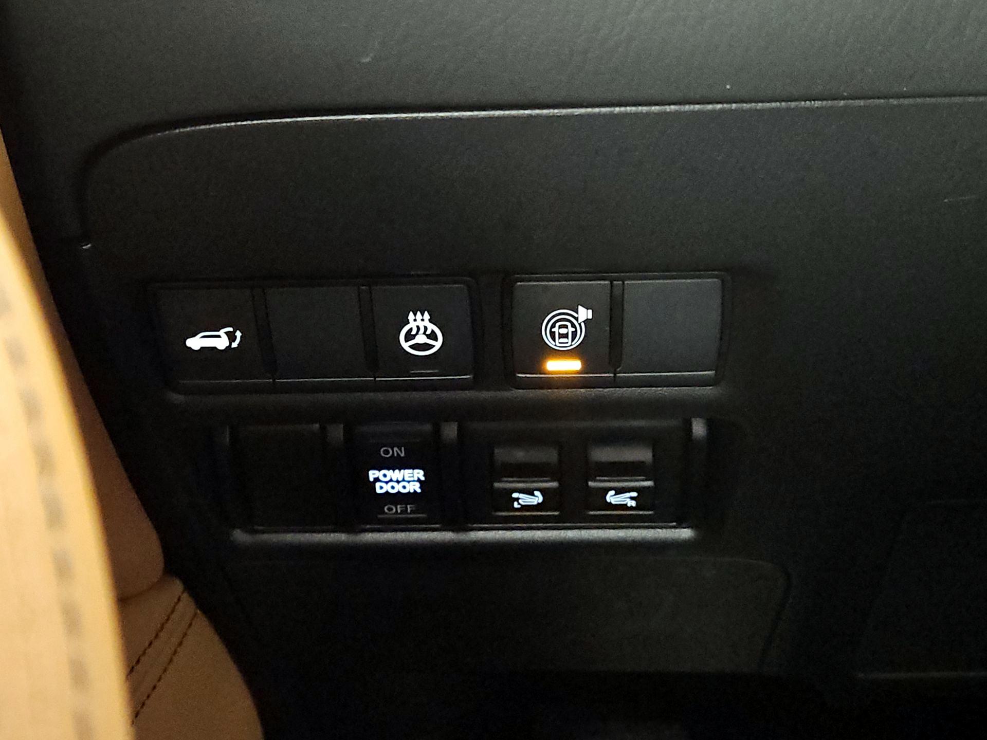 Thumbnail: 2023 INFINITI QX80 - 13