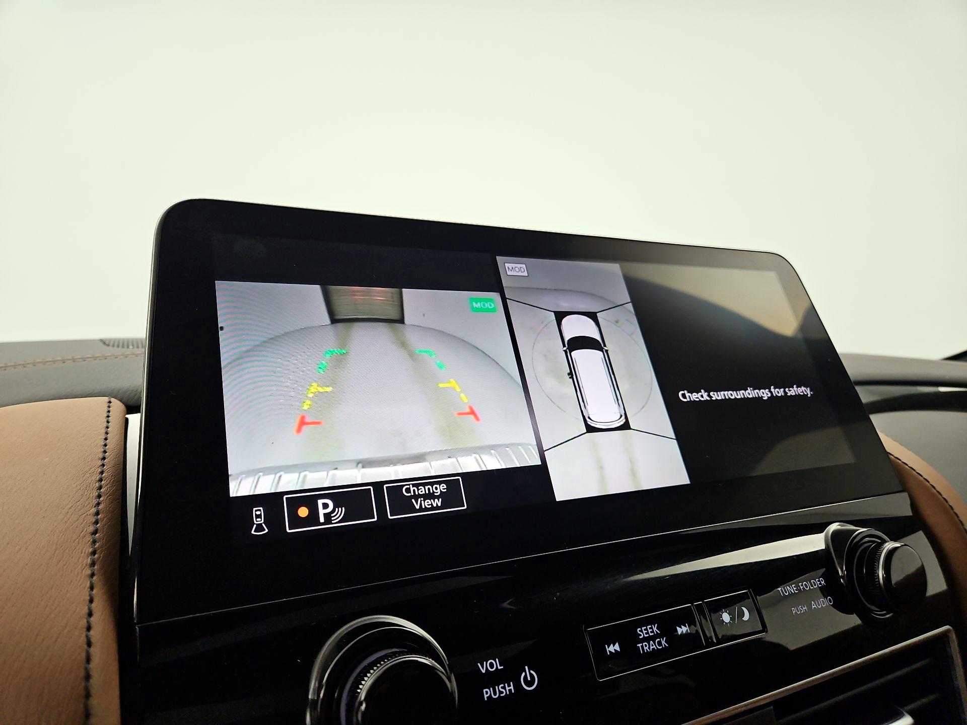 Thumbnail: 2023 INFINITI QX80 - 15