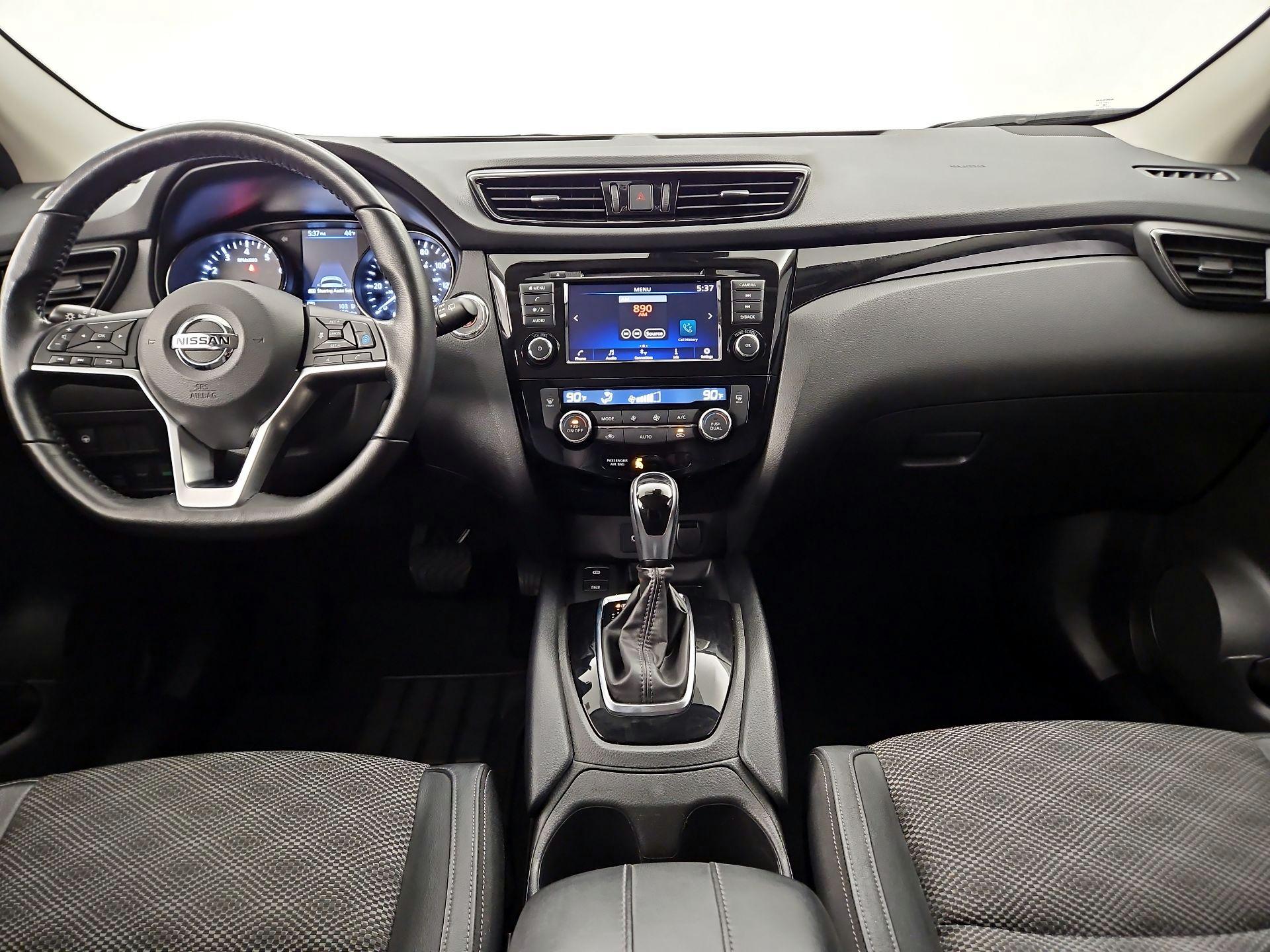 Thumbnail: 2022 Nissan Rogue Sport - 9